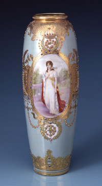 色絵エナメル金盛婦人文飾壺1891-1921の画像