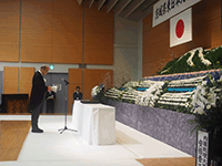 東日本大震災六周年追悼・復興祈念式典に出席