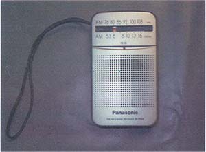 携帯ラジオ正面の写真
