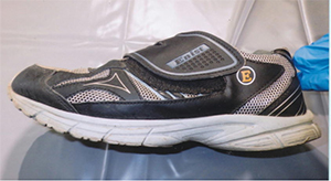 運動靴（灰色・26.5センチメートル）側面の写真