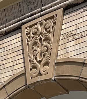 梅津会館キーストーン