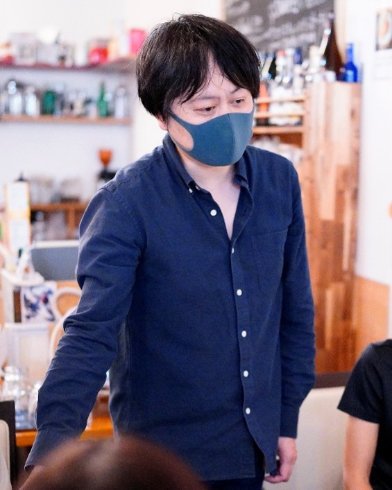 亀井さん(学童用水彩絵具画家)