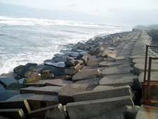 上釜海岸の被災状況