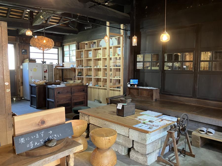 イリアイ商店・たまり場