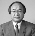 飯塚　秋男