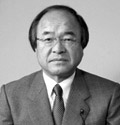 飯塚　秋男