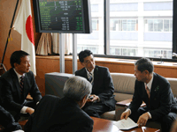 北神圭朗経済産業大臣政務官に原子力発電の安全確保等に関する要請