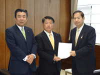 県議会基本条例検討委員会から答申