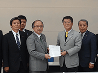国道354号整備促進協議会より要請を受ける飯塚議長