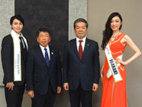 「2015 Miss Universe Japan」及び「2015 Mr. Japan」茨城大会の報告を受ける細谷議長