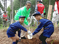 カスミ共感創造の森　第５回植樹祭に出席