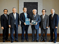 能島征二 茨城県美術展覧会会長が訪問