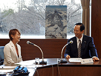 ラジオ(茨城放送)広報「新議長インタビュー」の収録を行う小川議長