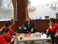JAほこた・JA茨城旭村産のいちごのPR訪問を受ける藤島議長