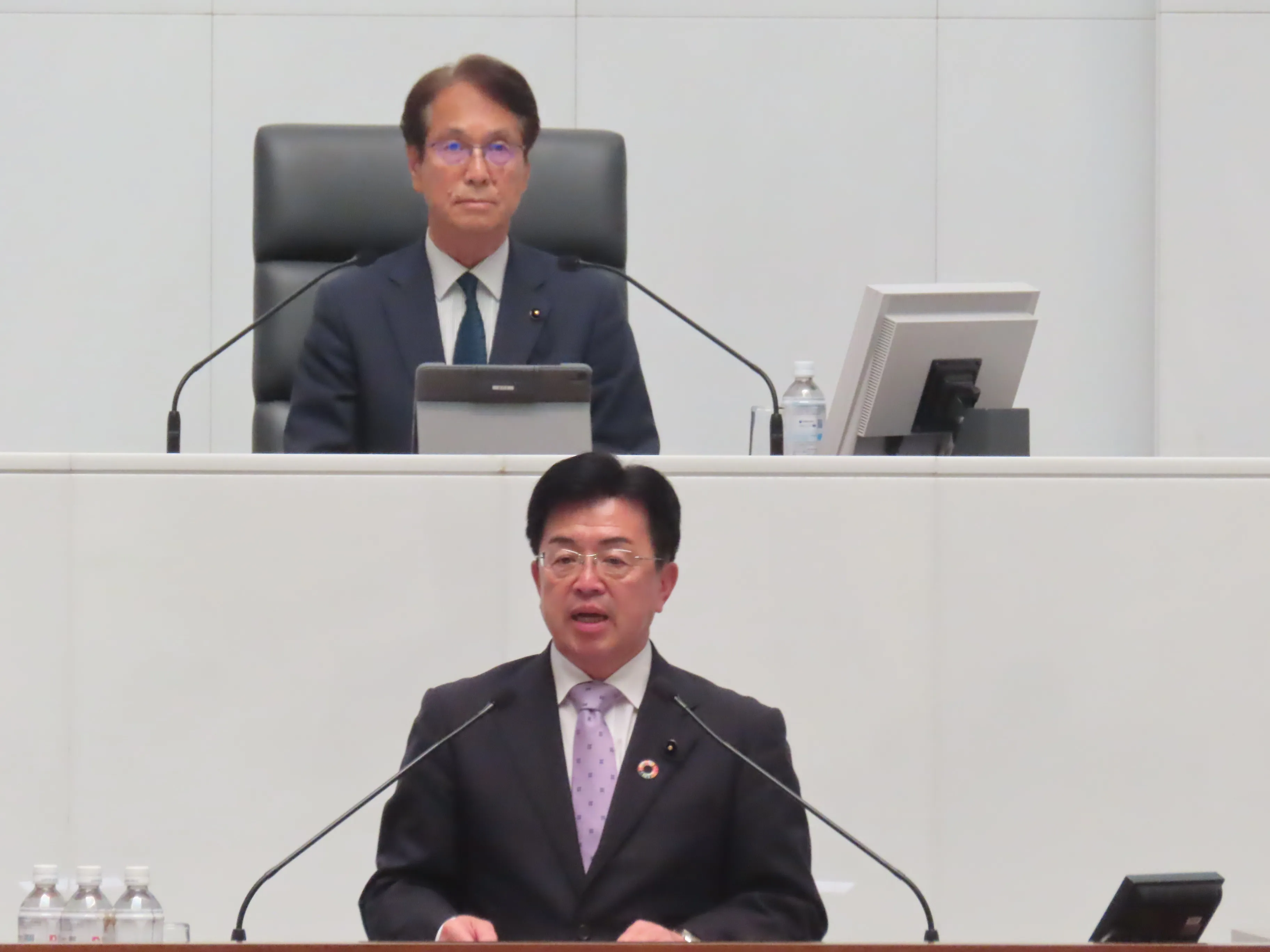 定例会の様子２