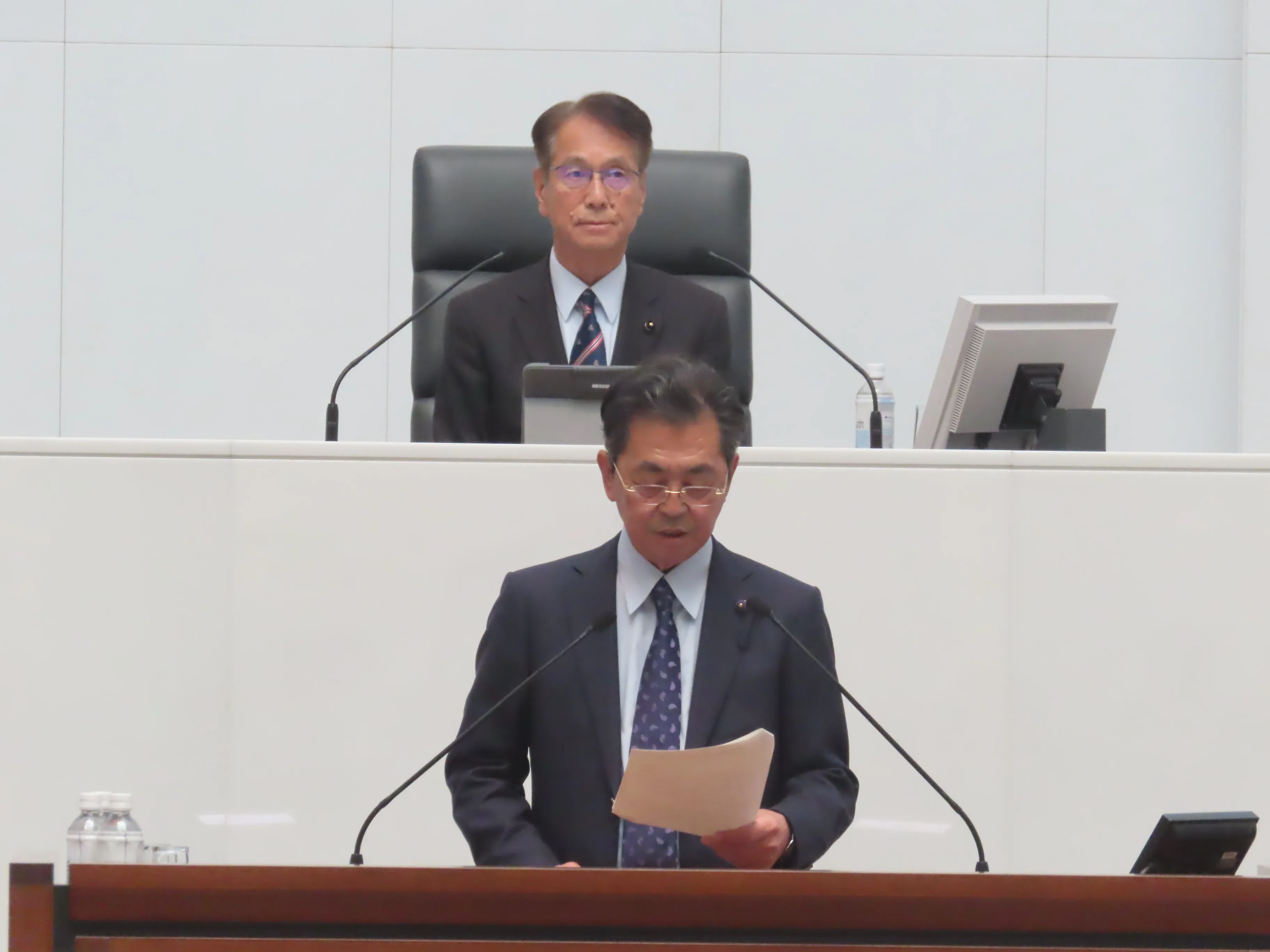 定例会の様子２