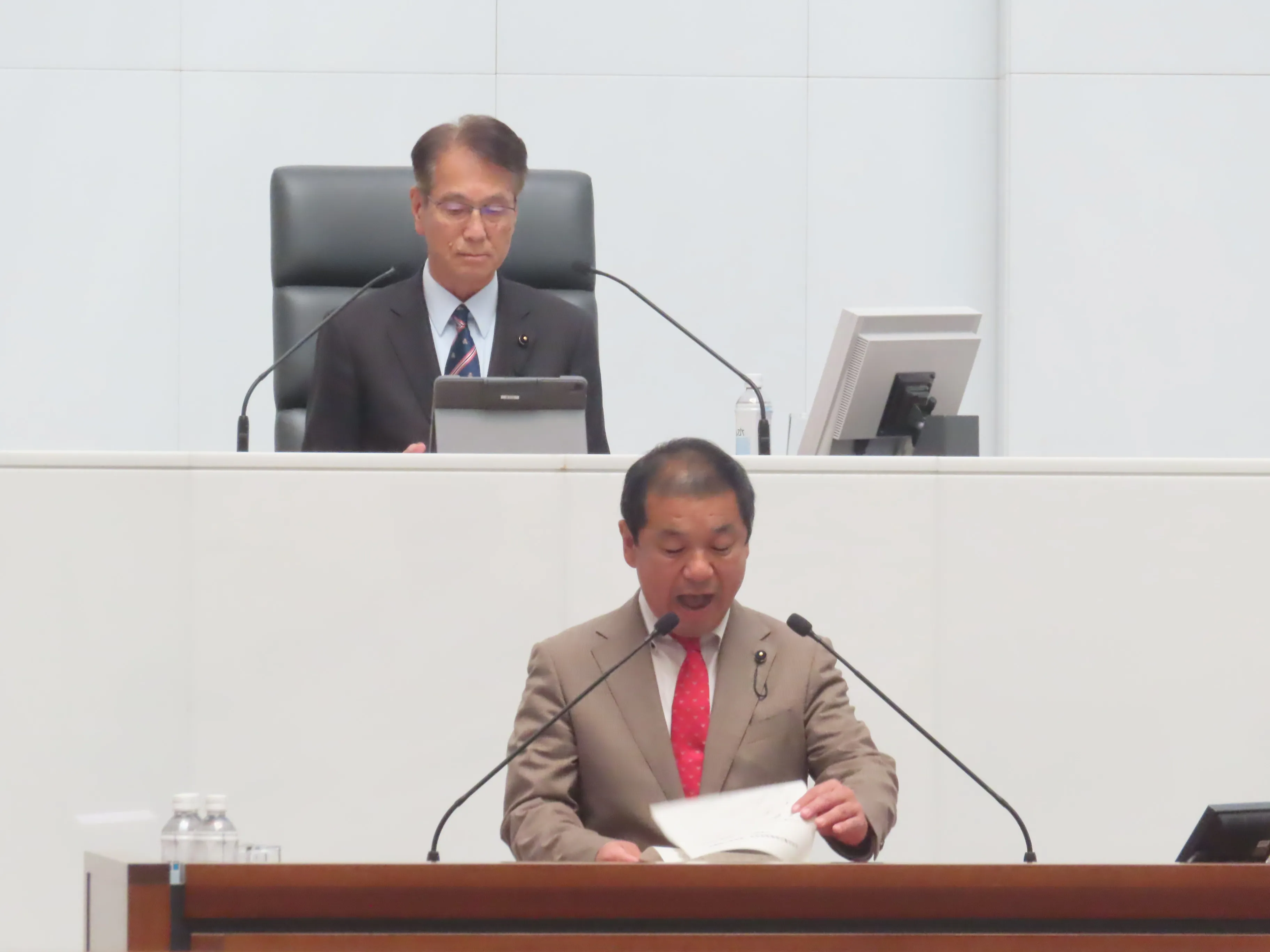 定例会の様子５