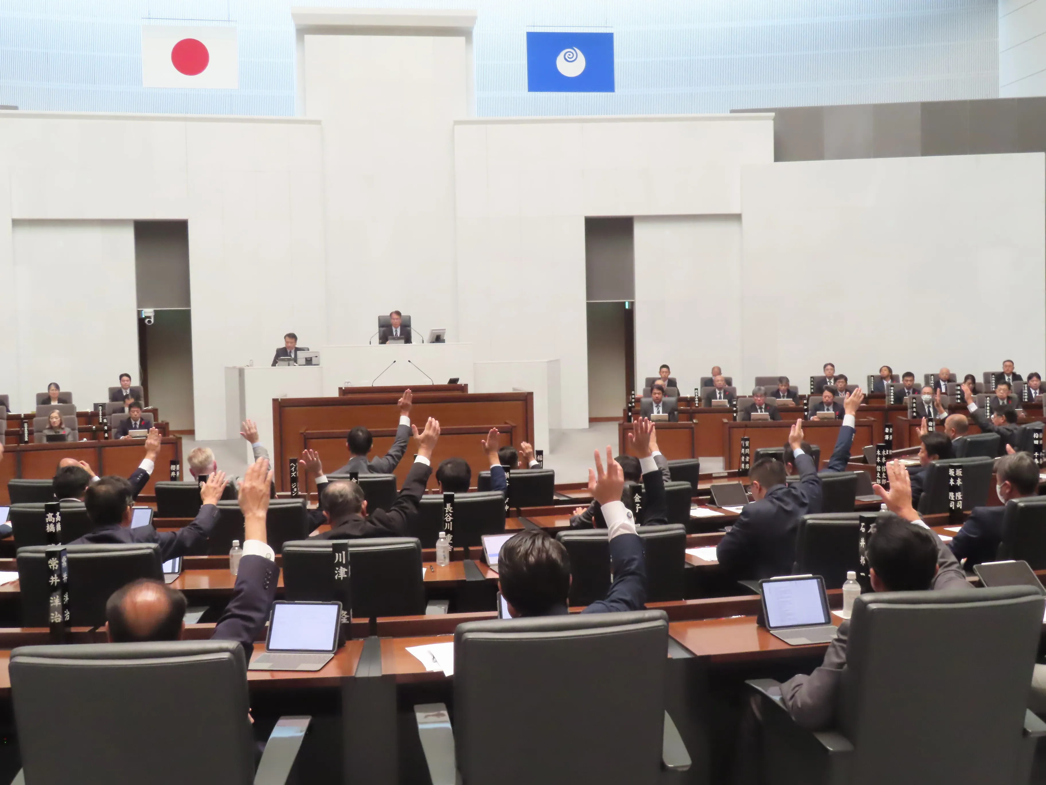 定例会の様子１０