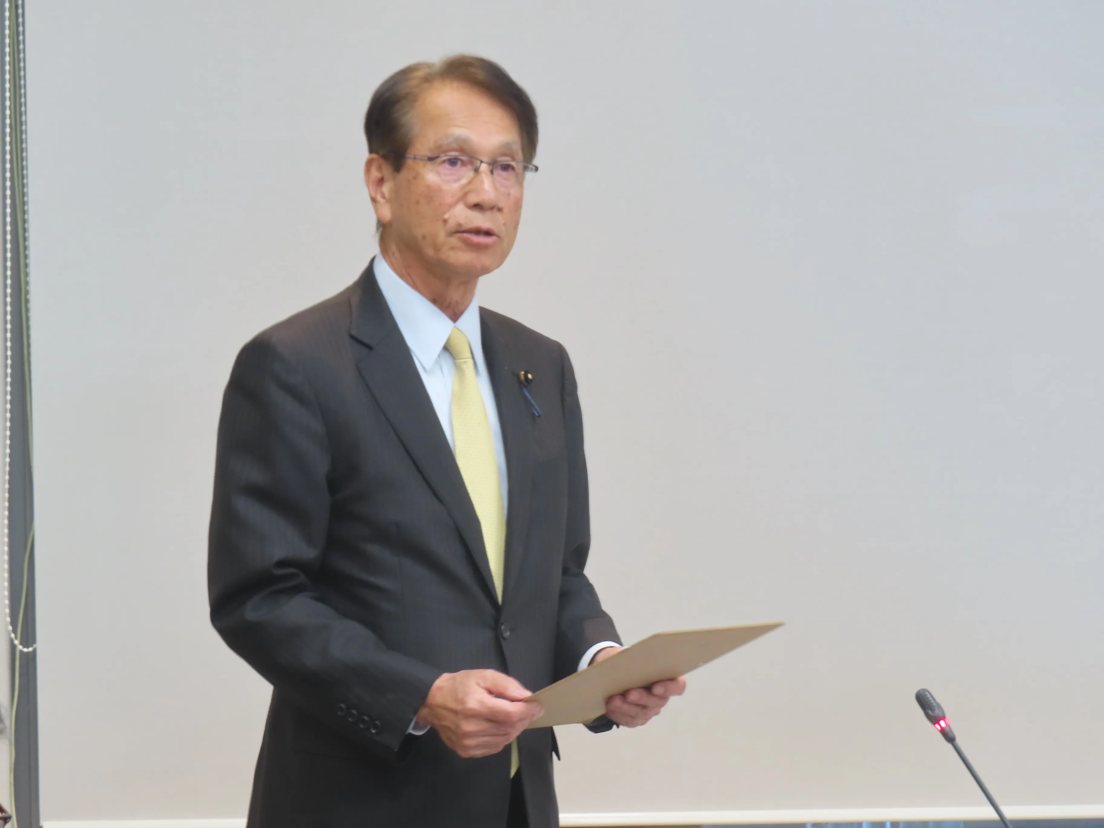 議会運営委員会の様子