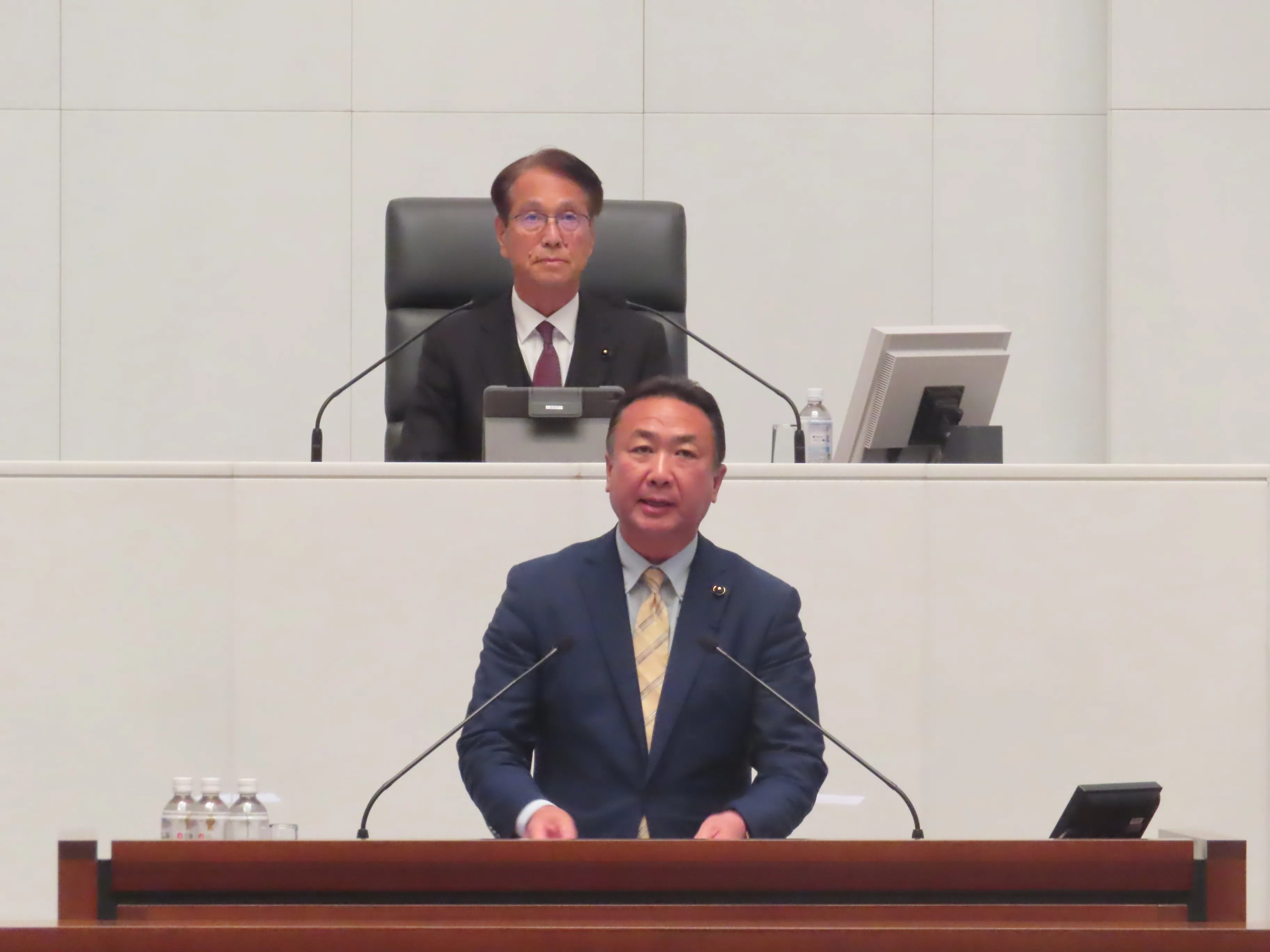 本会議の様子２