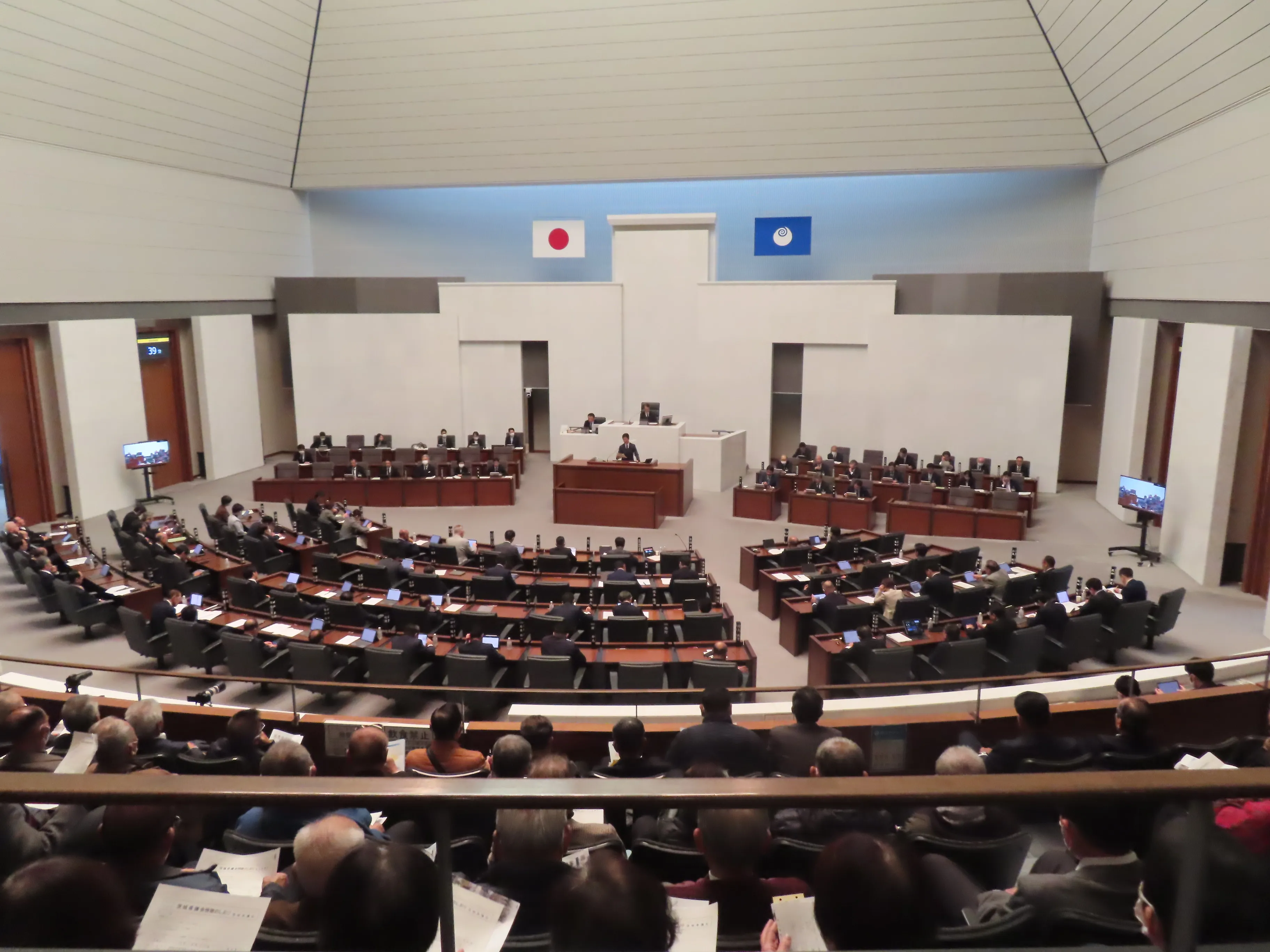 本会議の様子４