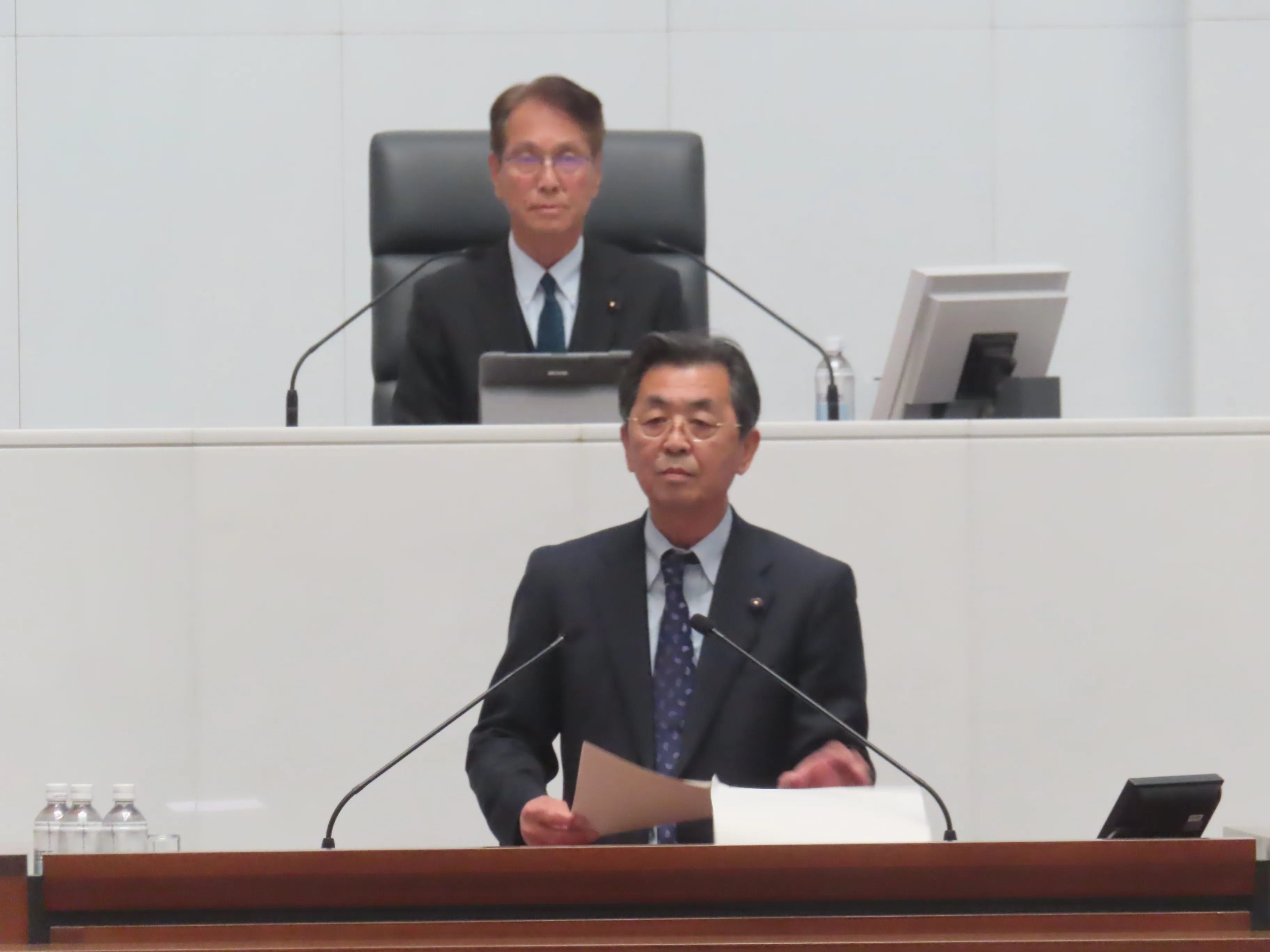 本会議の様子１