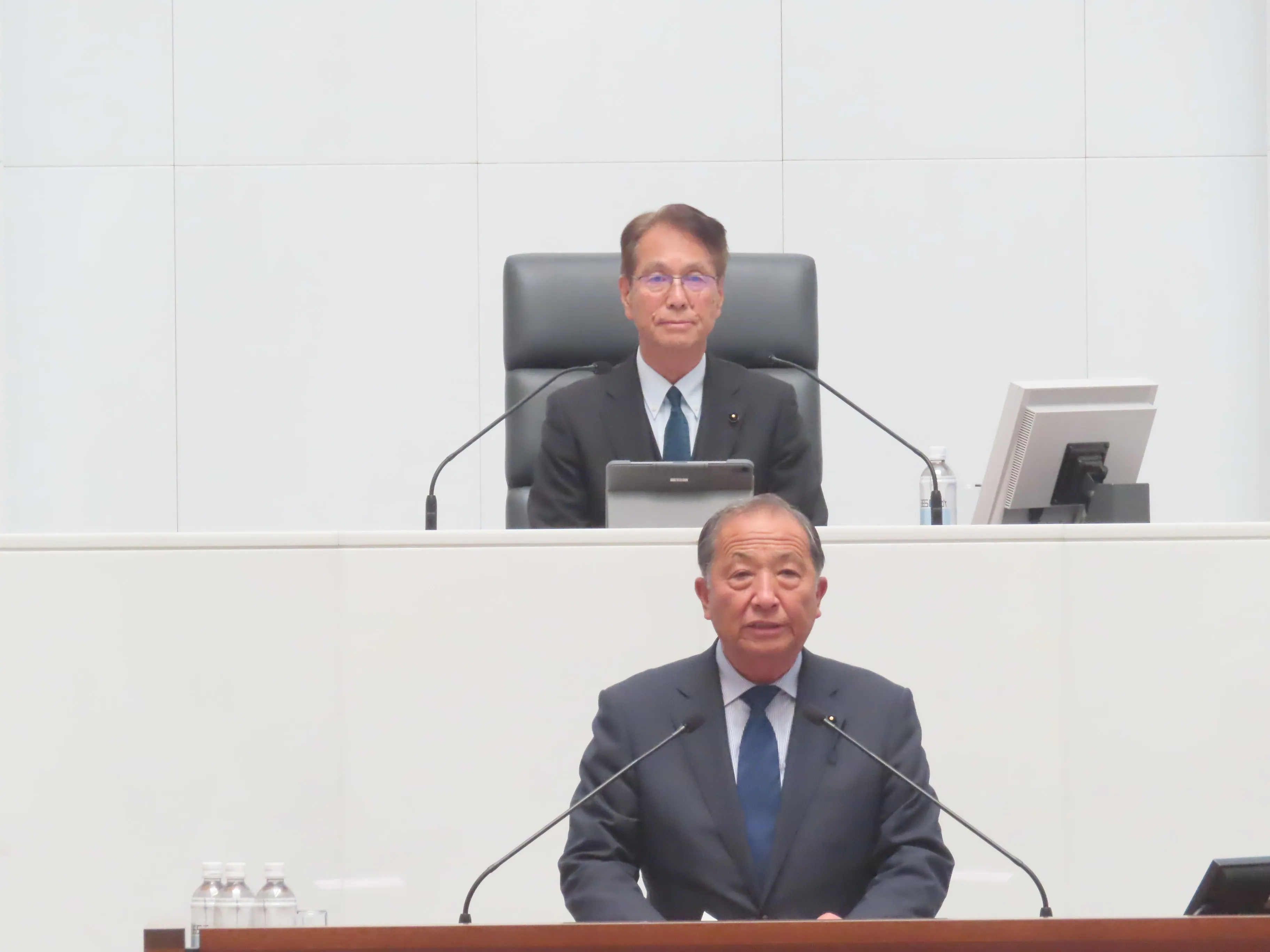 本会議の様子２