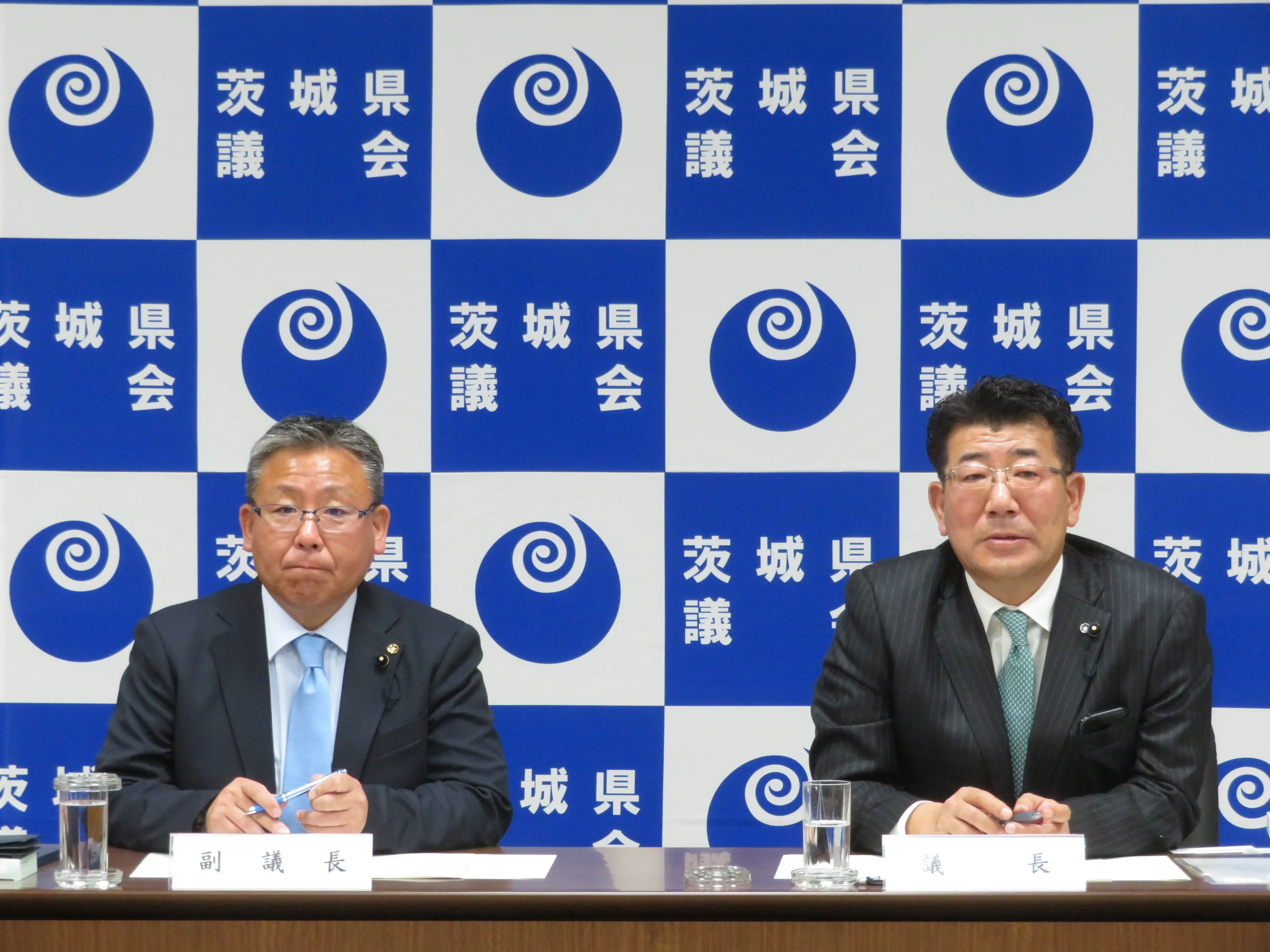 記者会見の様子