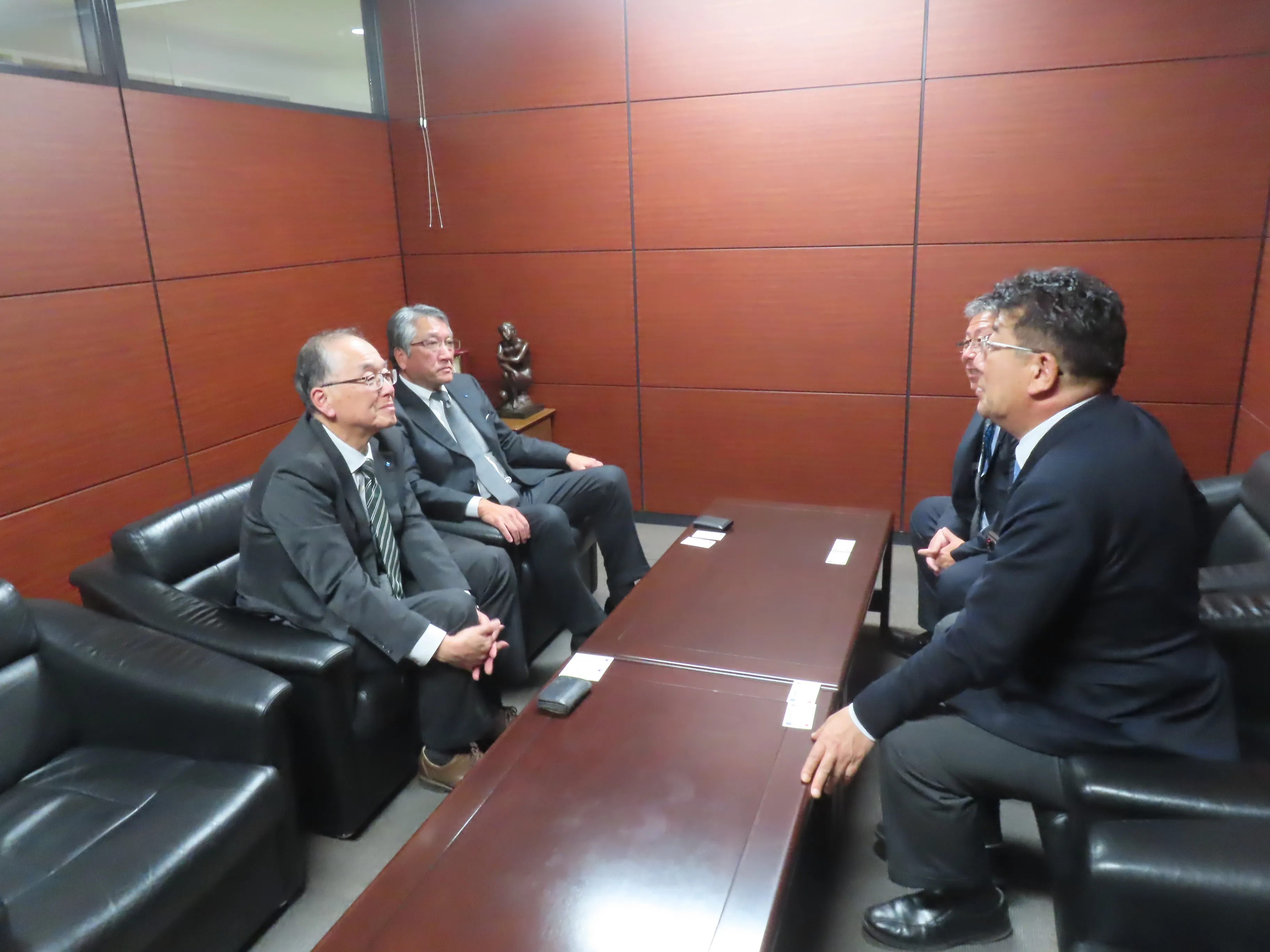 表敬訪問の様子４