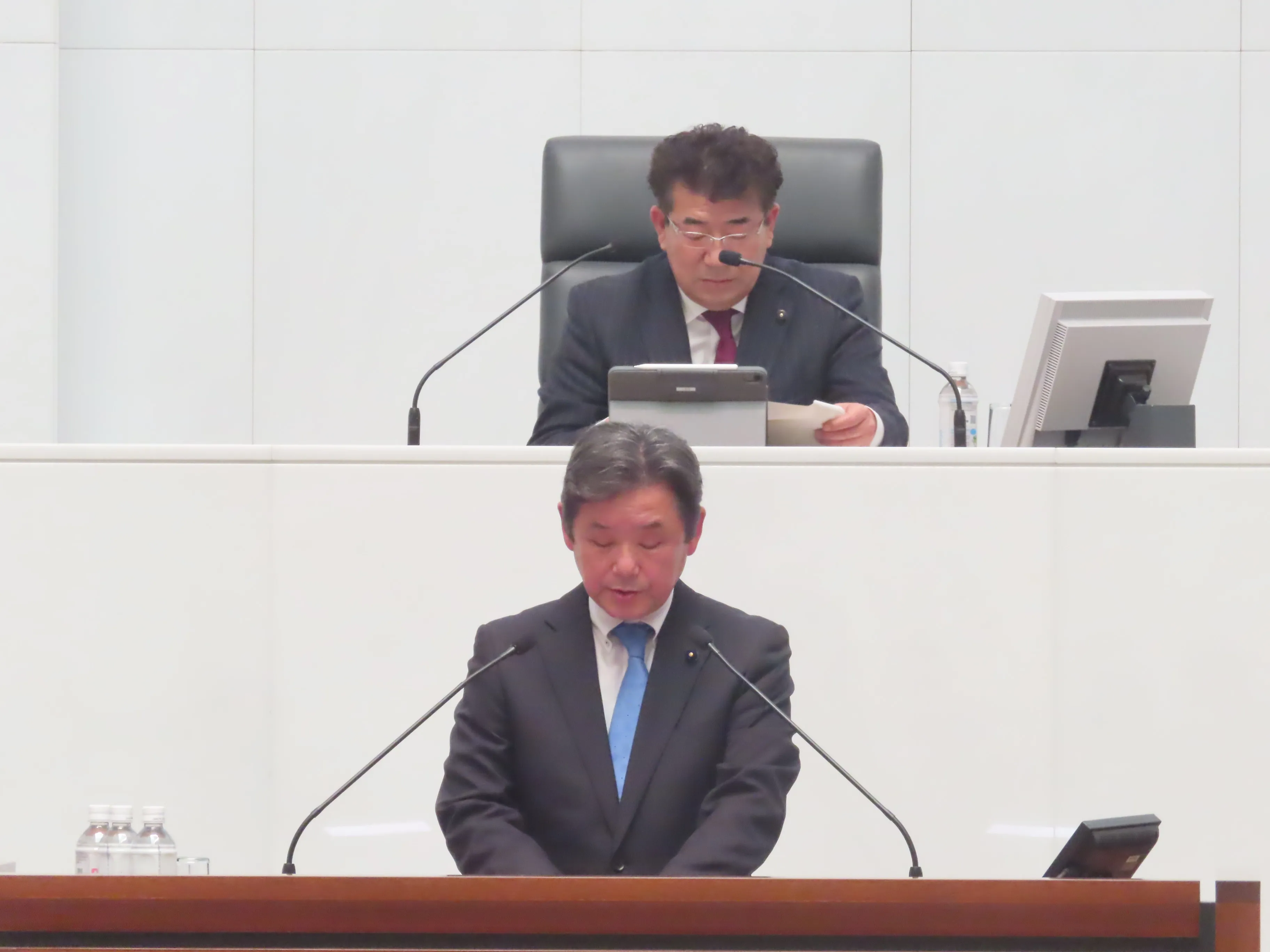 定例会の様子４