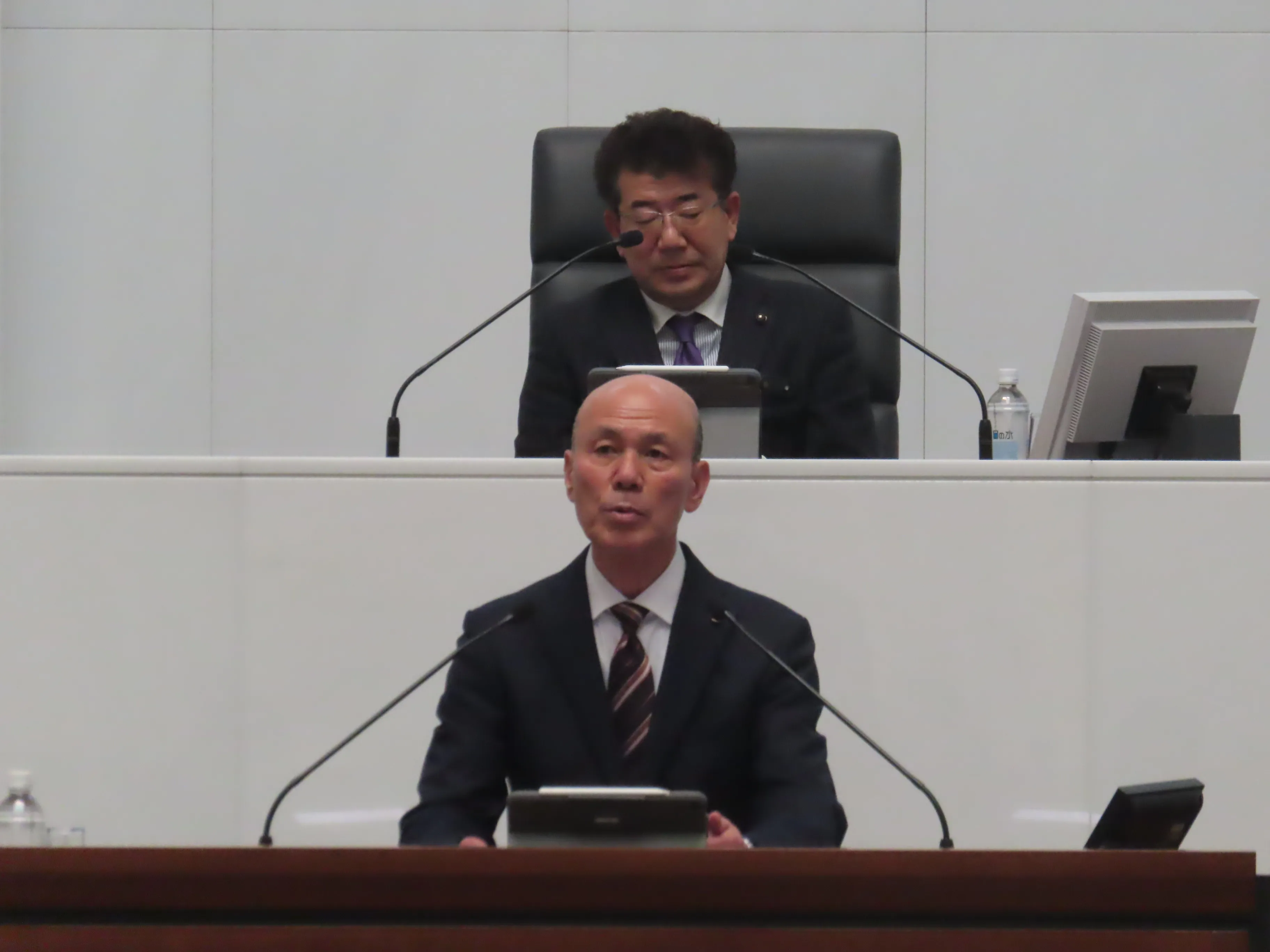 定例会の様子１