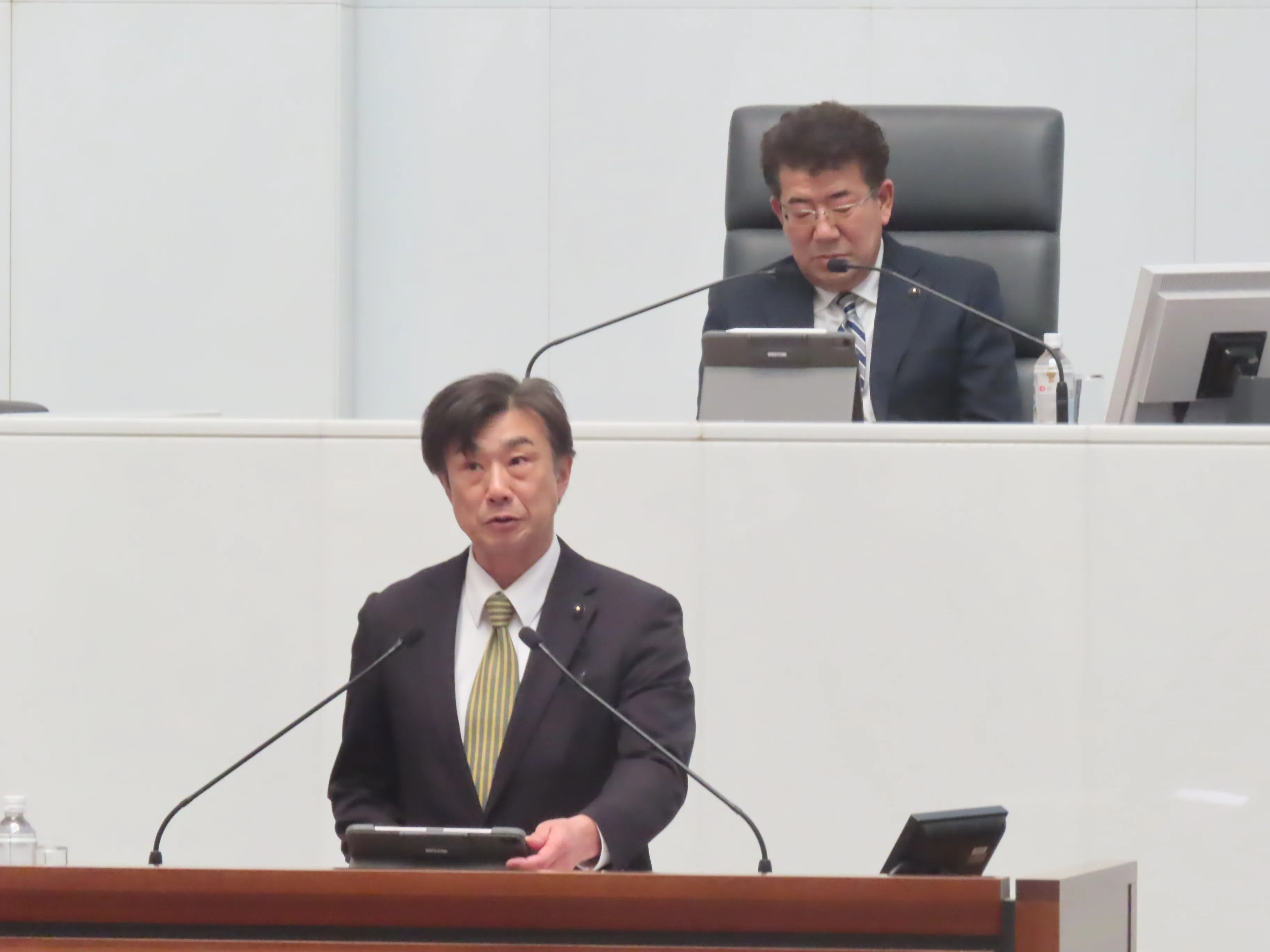 定例会の様子２