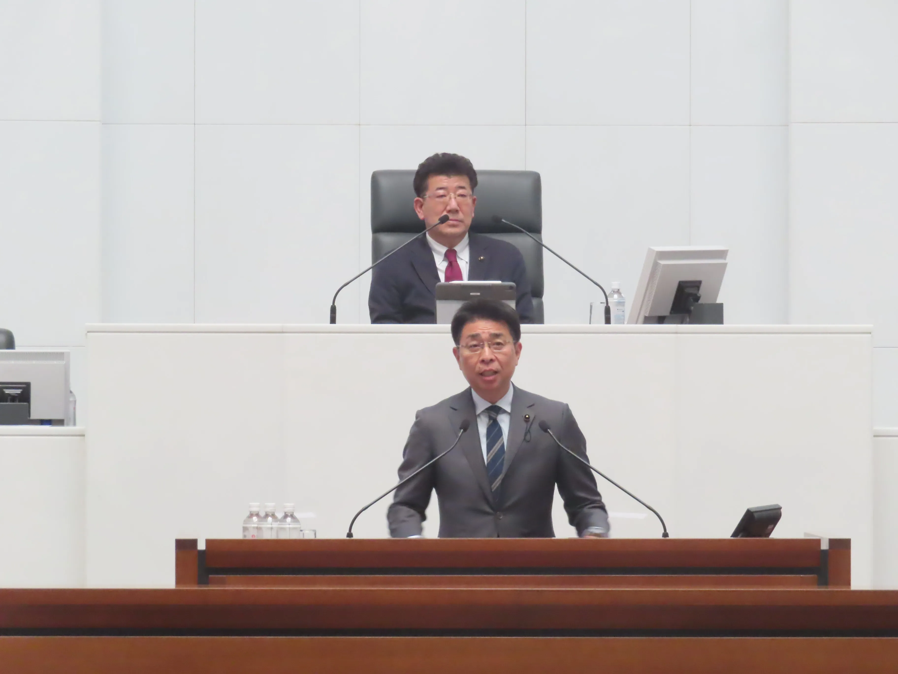 定例会の様子１