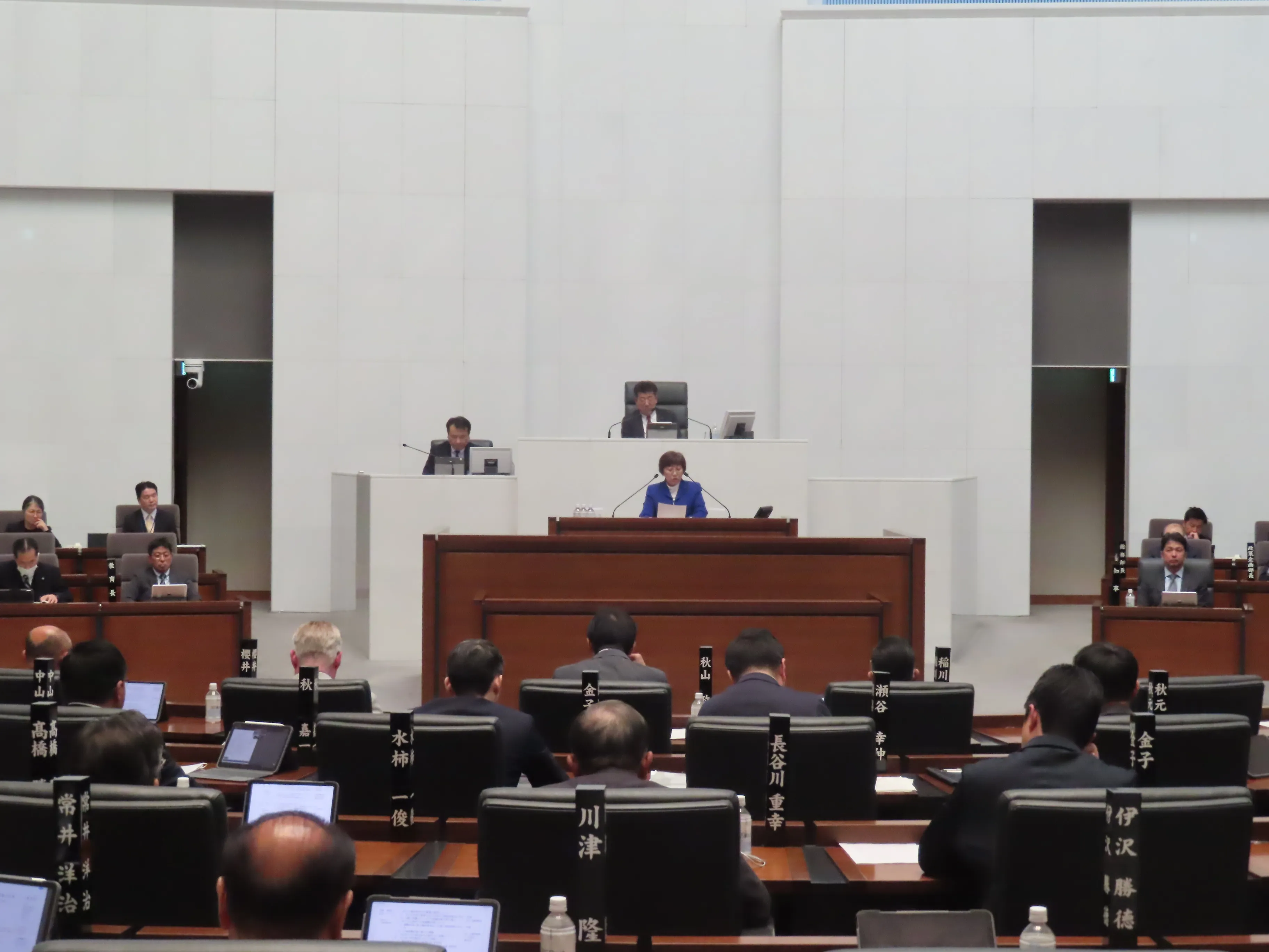 定例会の様子４