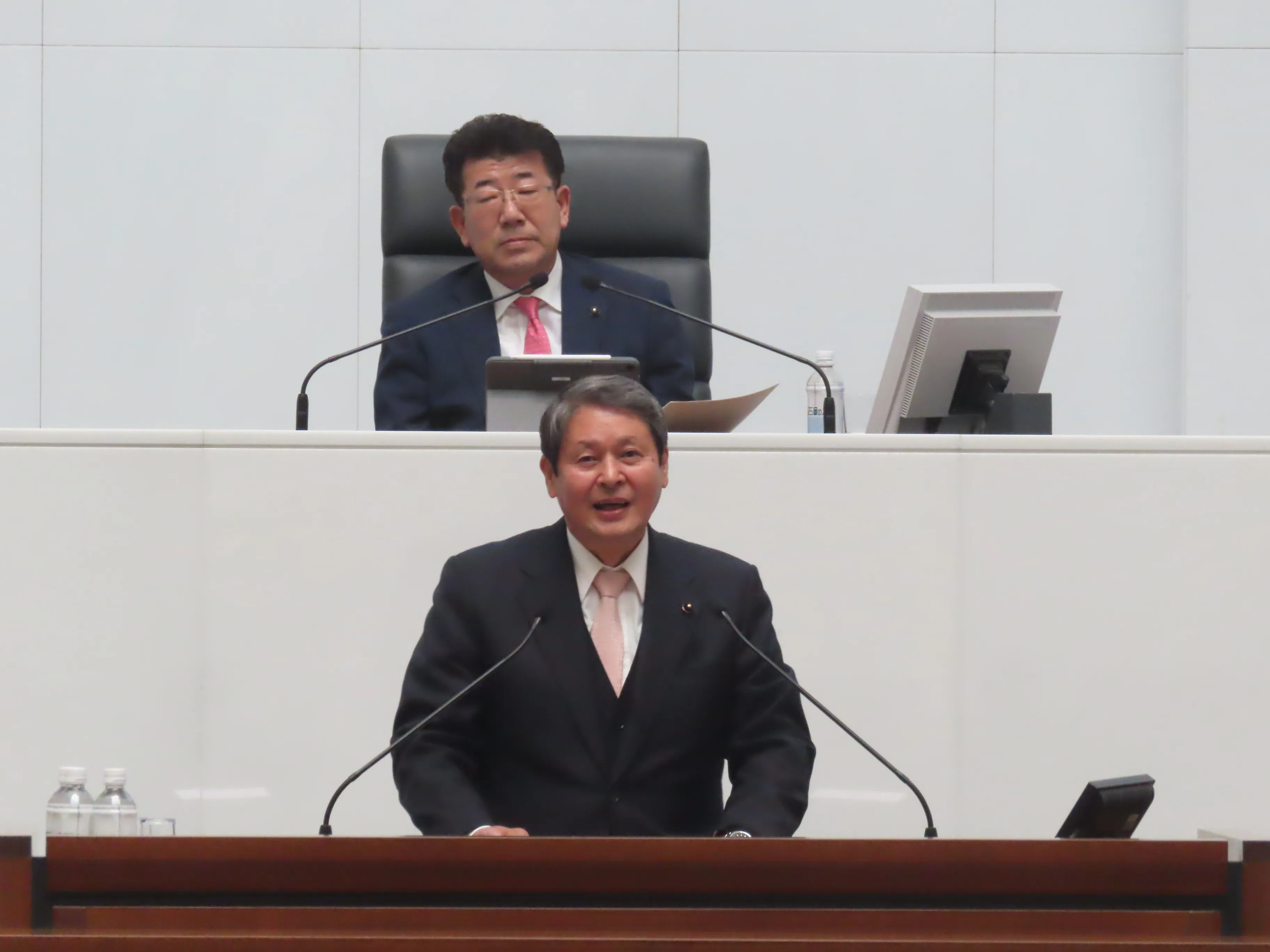 定例会の様子１