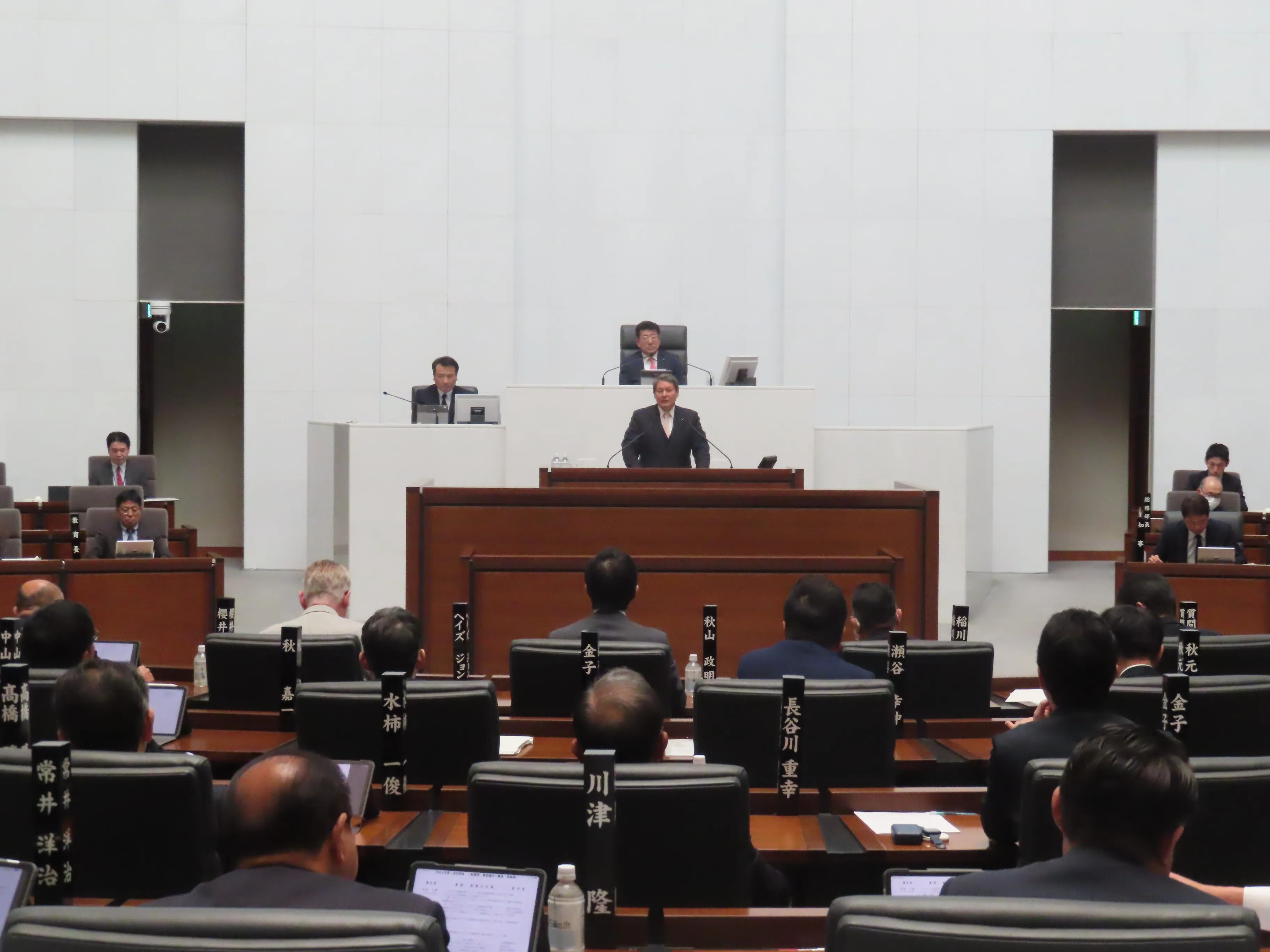 定例会の様子４