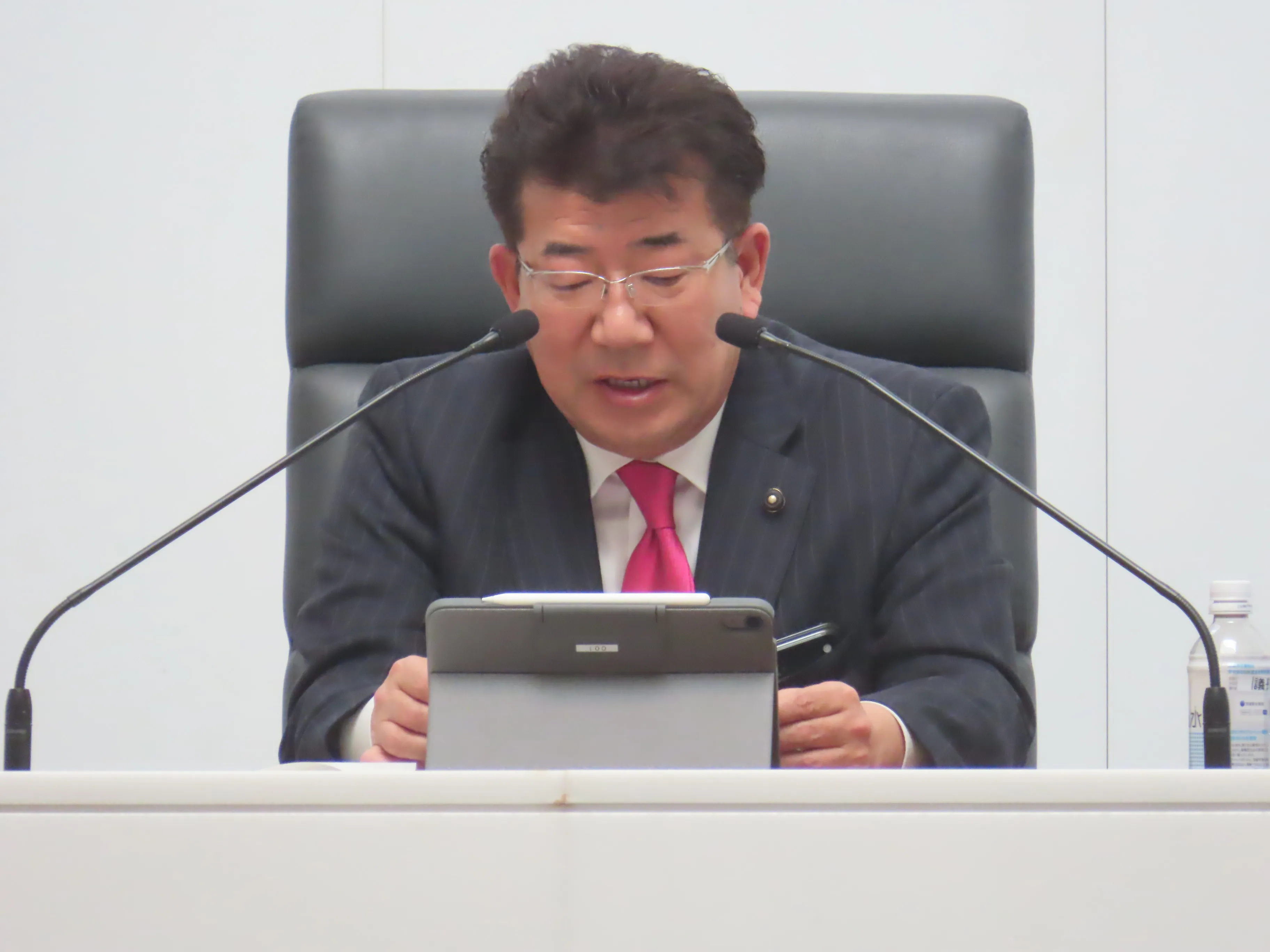 定例会の様子２