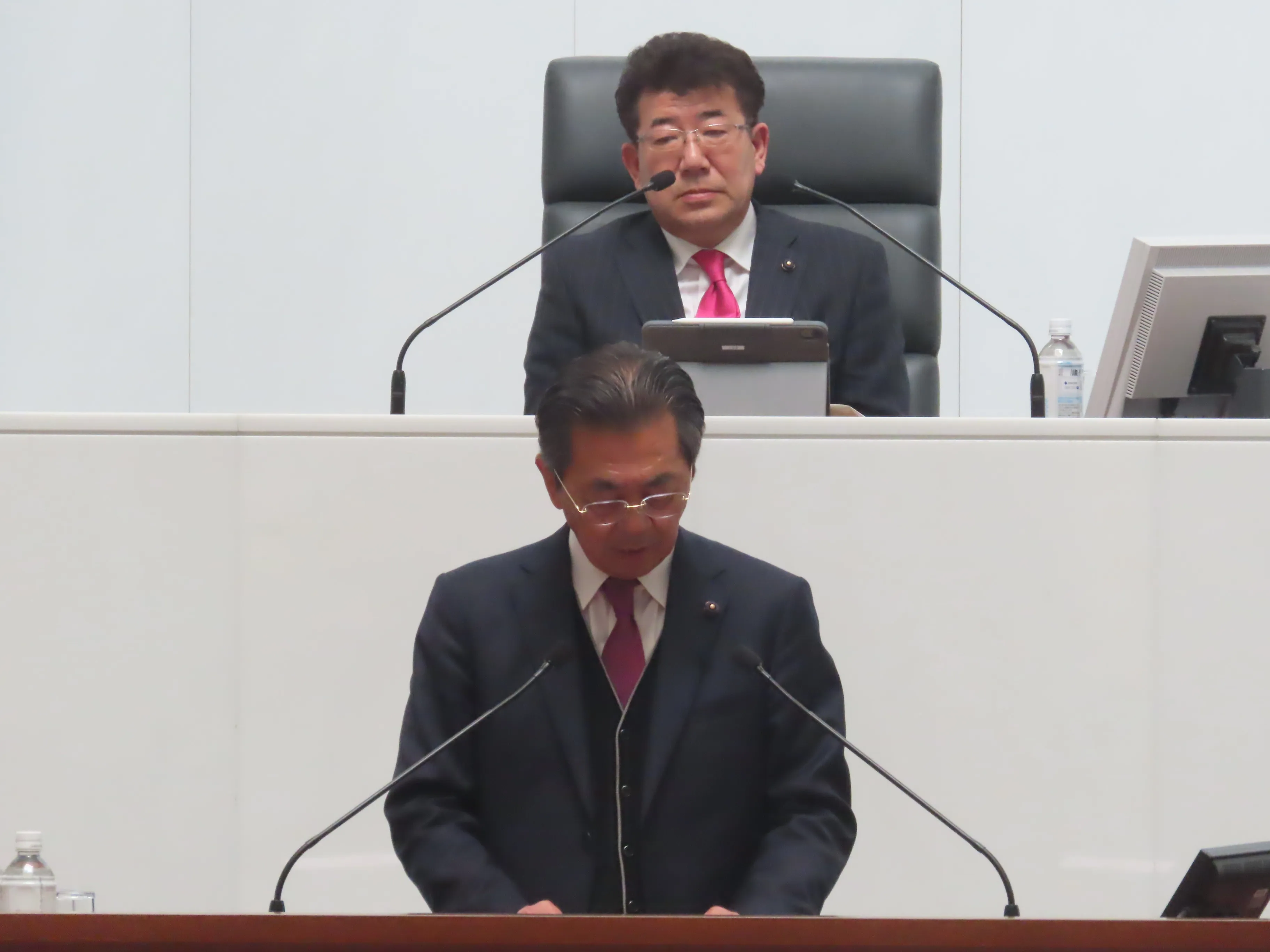 定例会の様子３