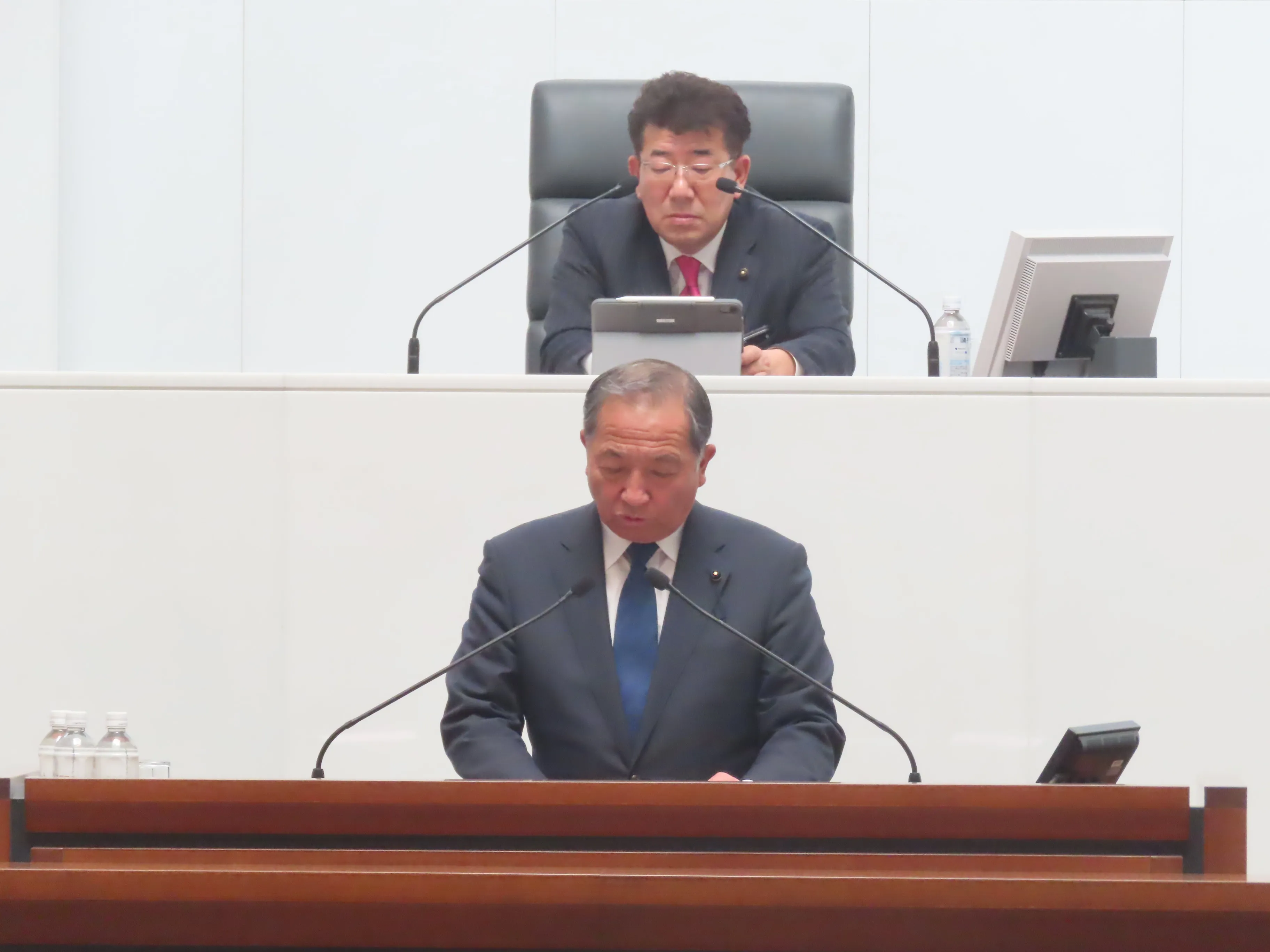 定例会の様子４