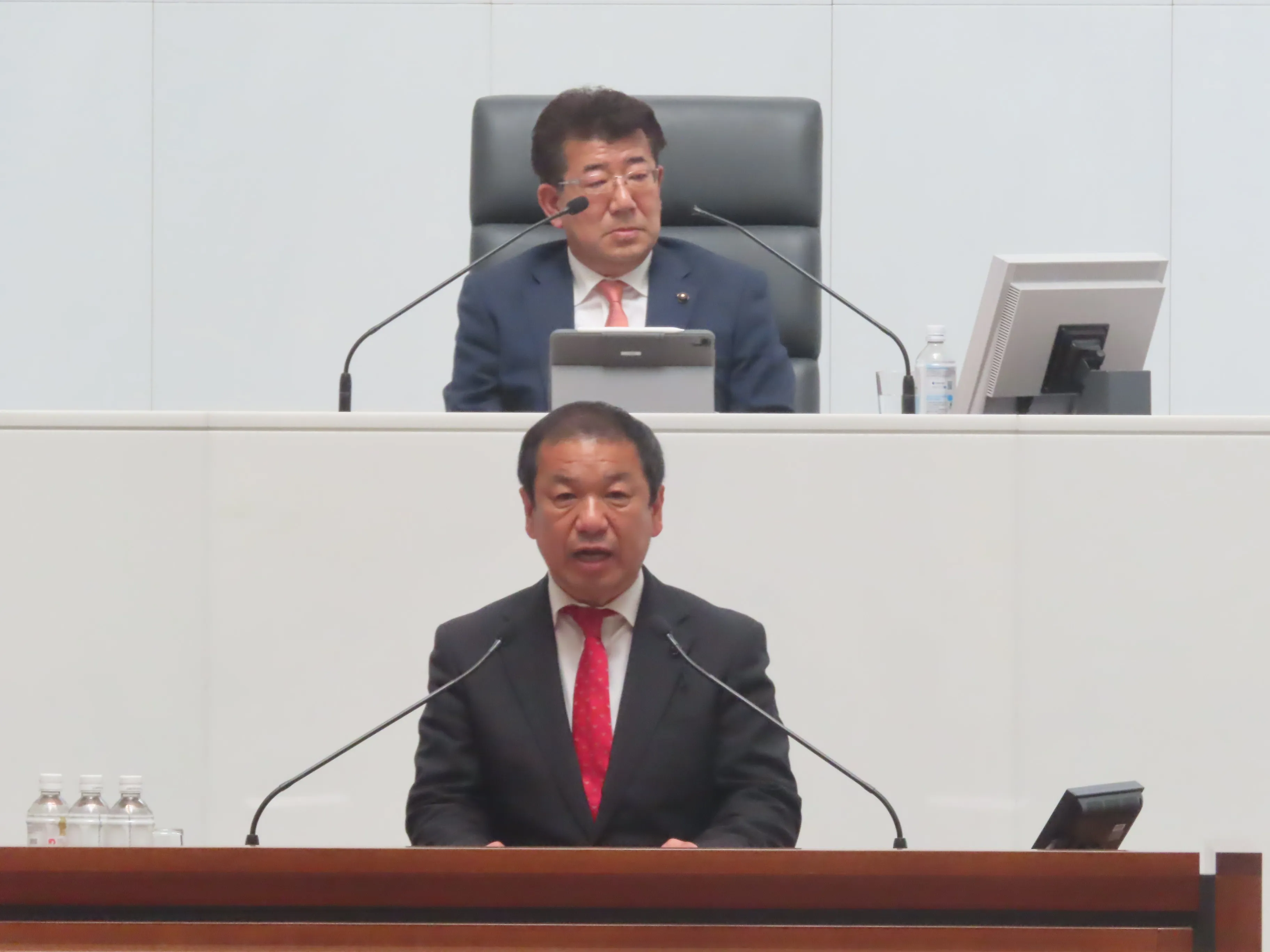 定例会の様子４