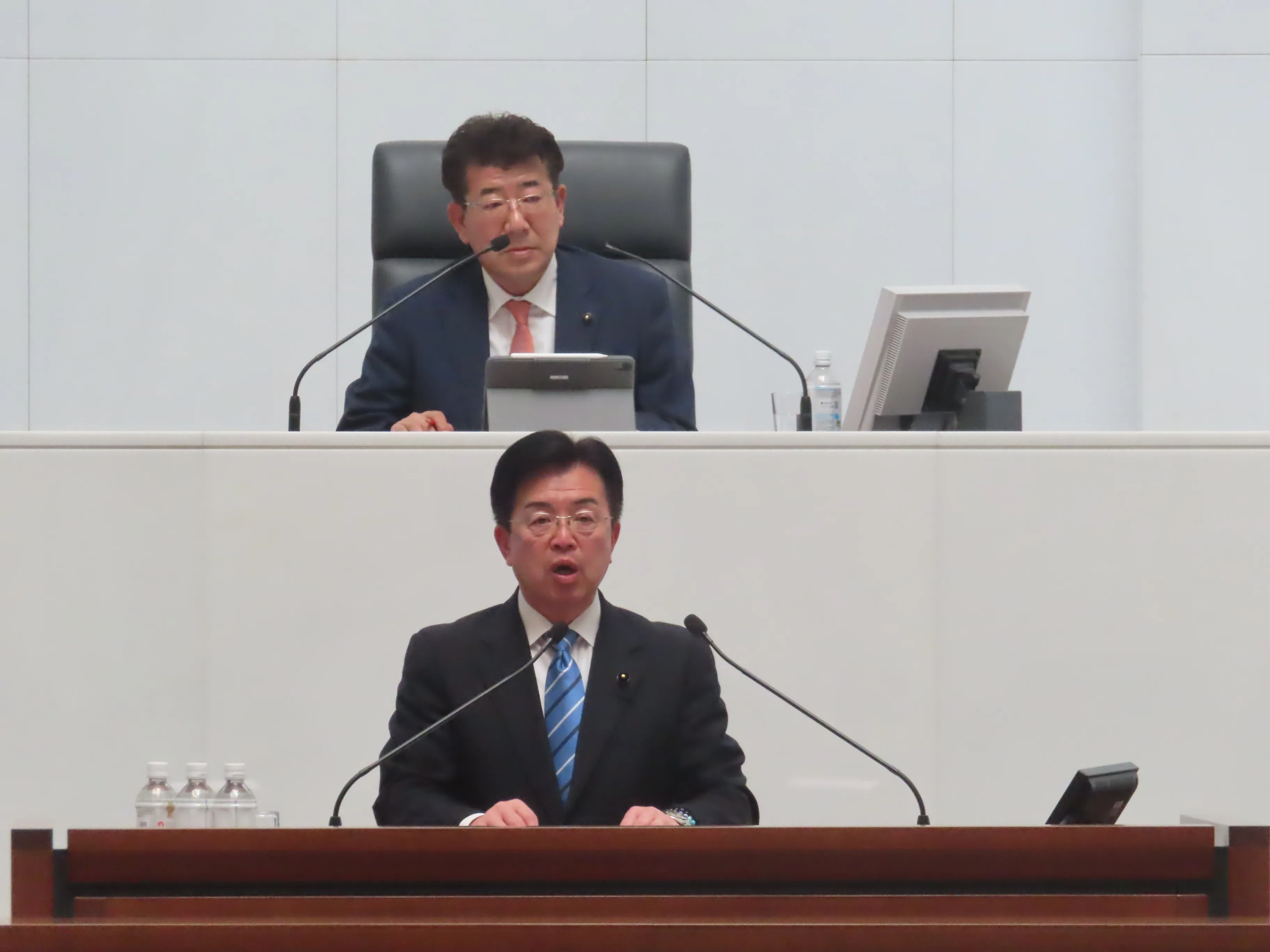 定例会の様子６