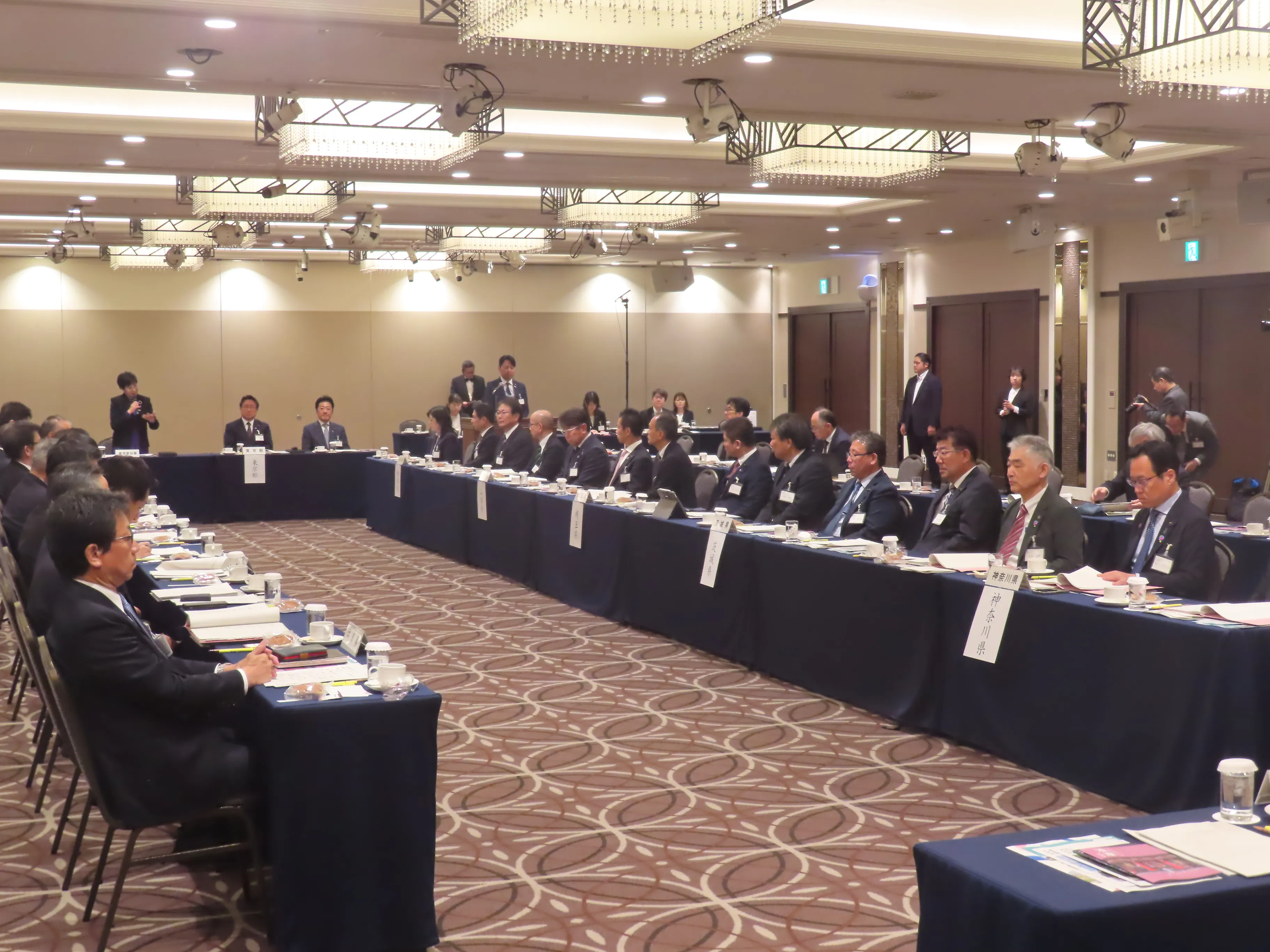 会議の様子１