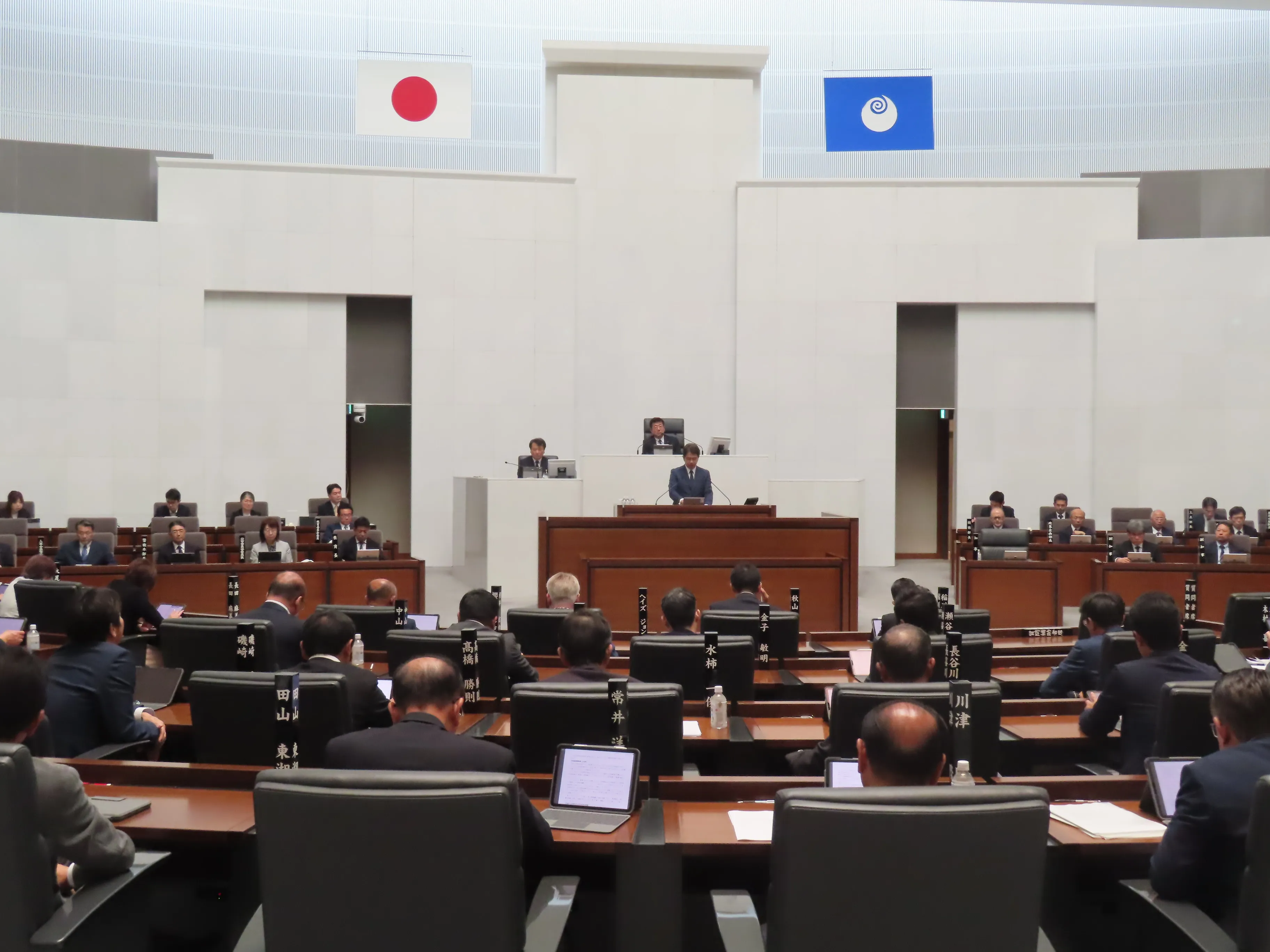 本会議の様子１