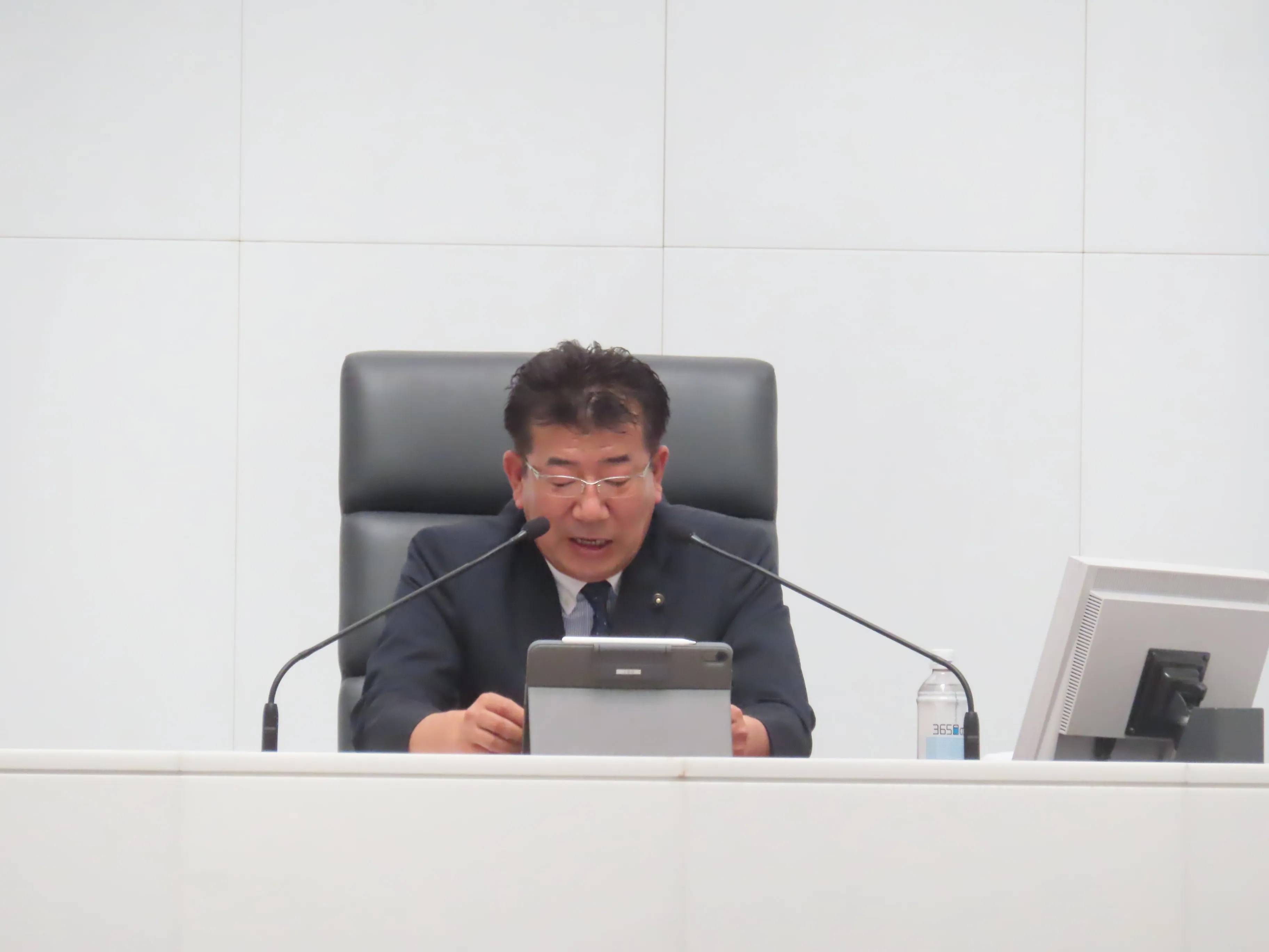 本会議の様子２