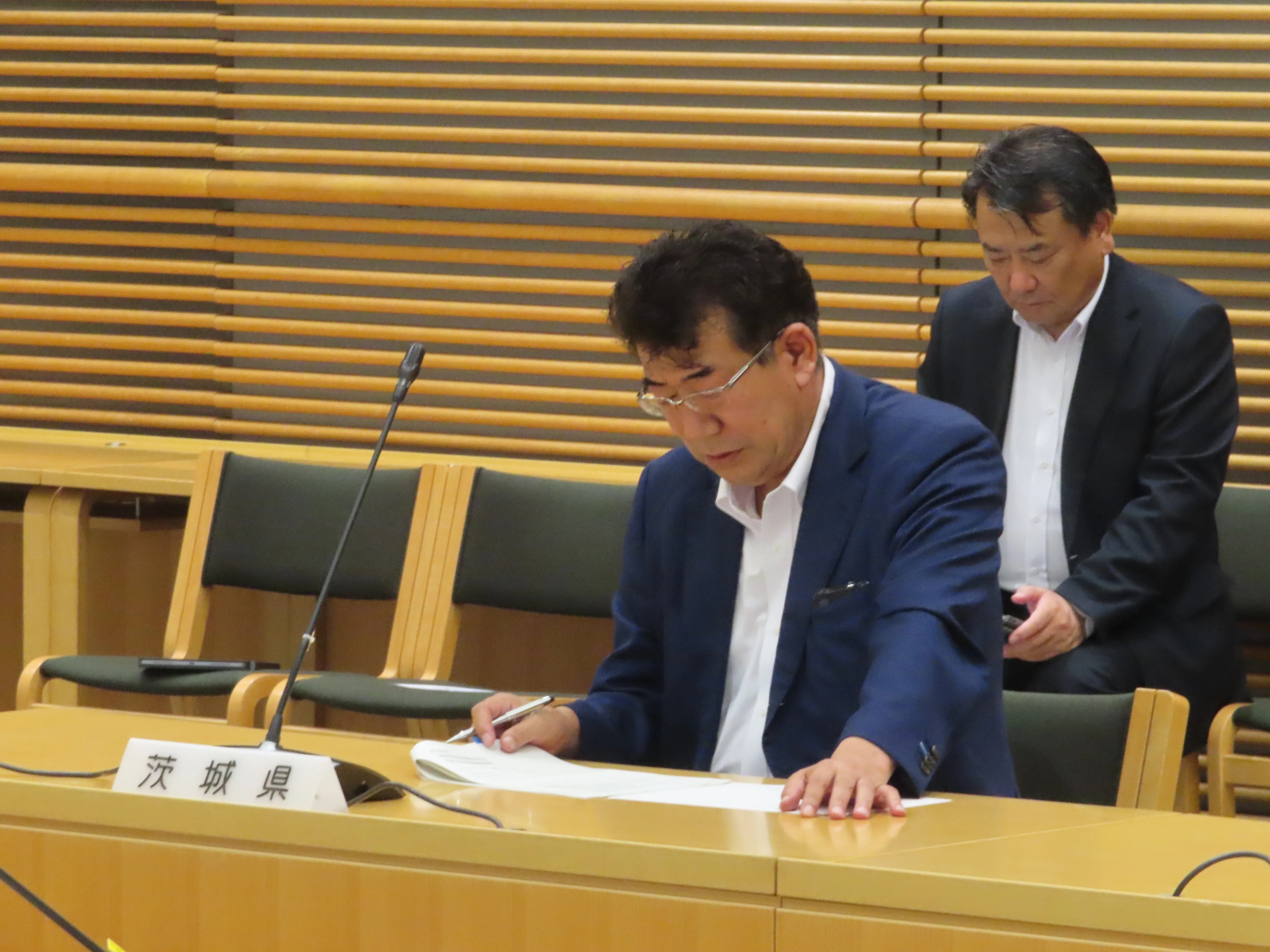 会議の様子２
