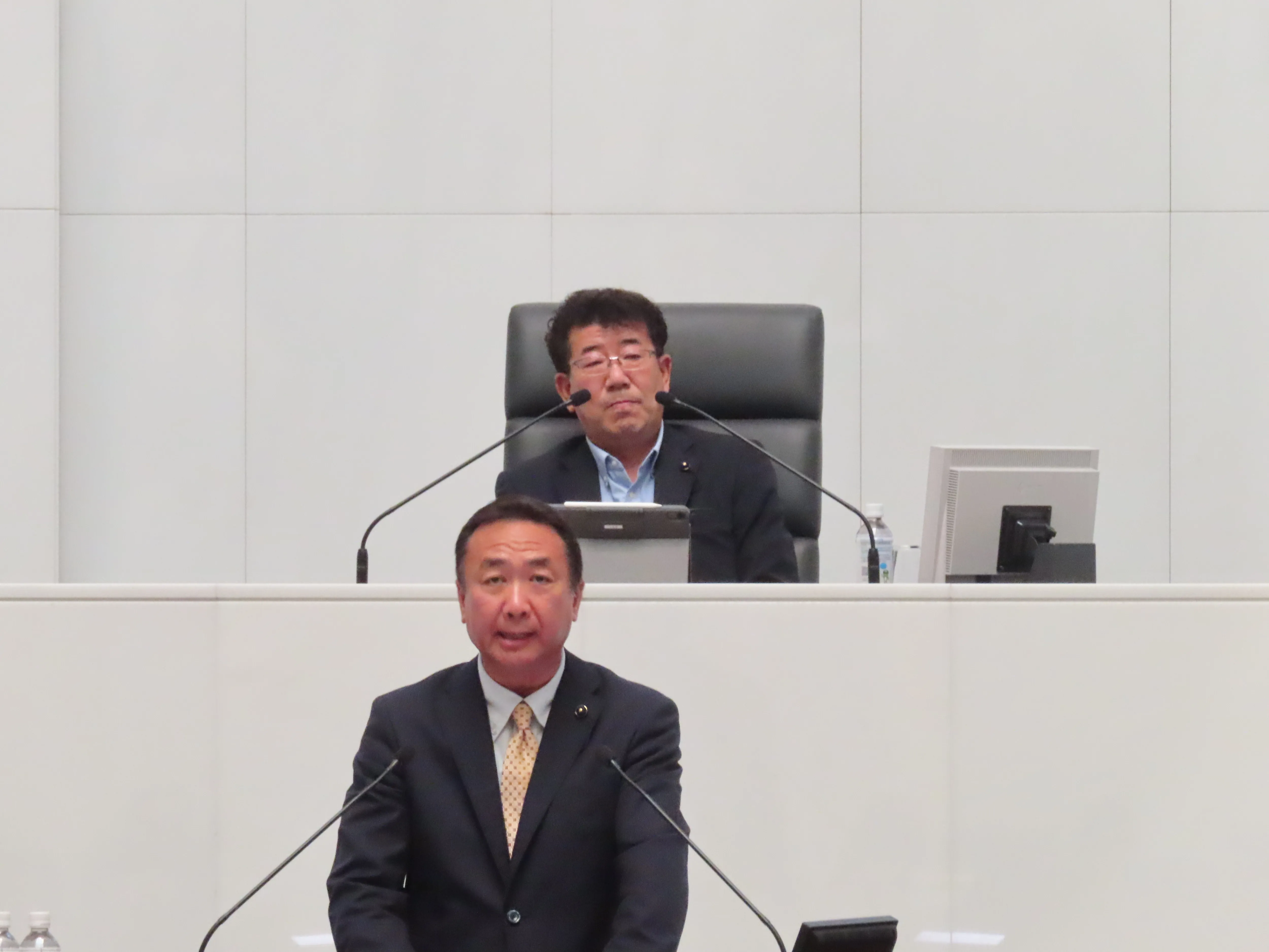 議会の様子２