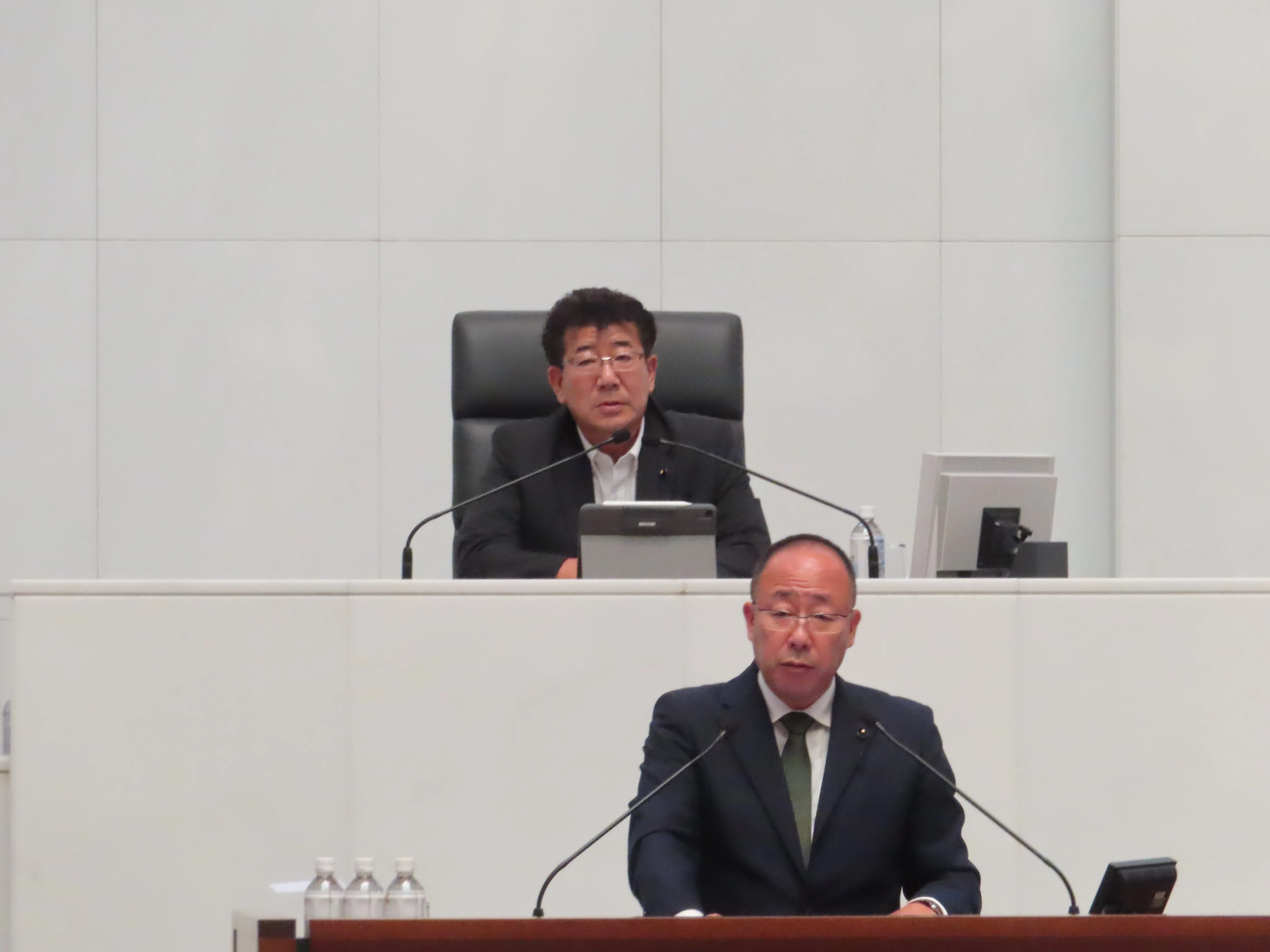 議会の様子４