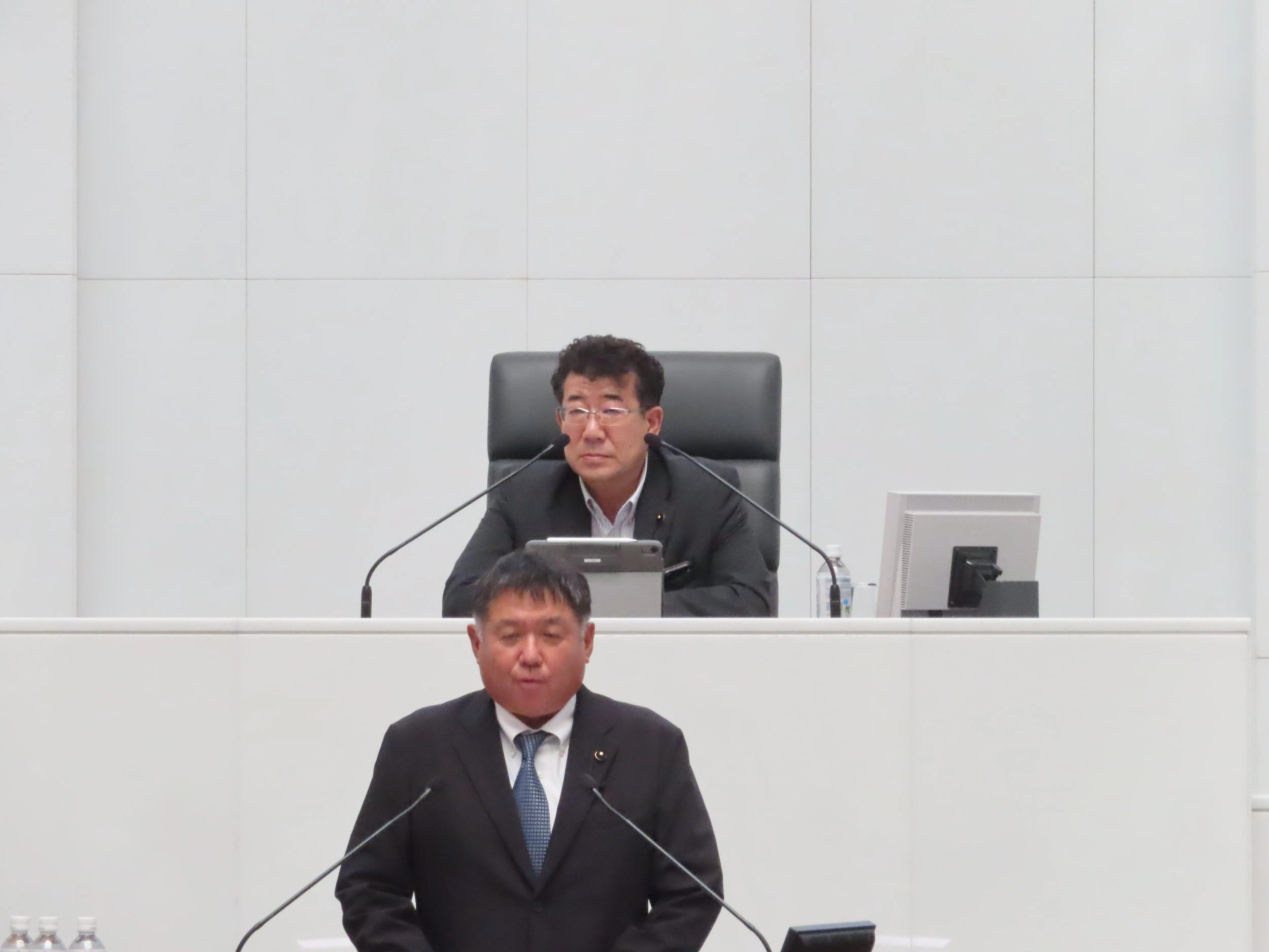 議会の様子１