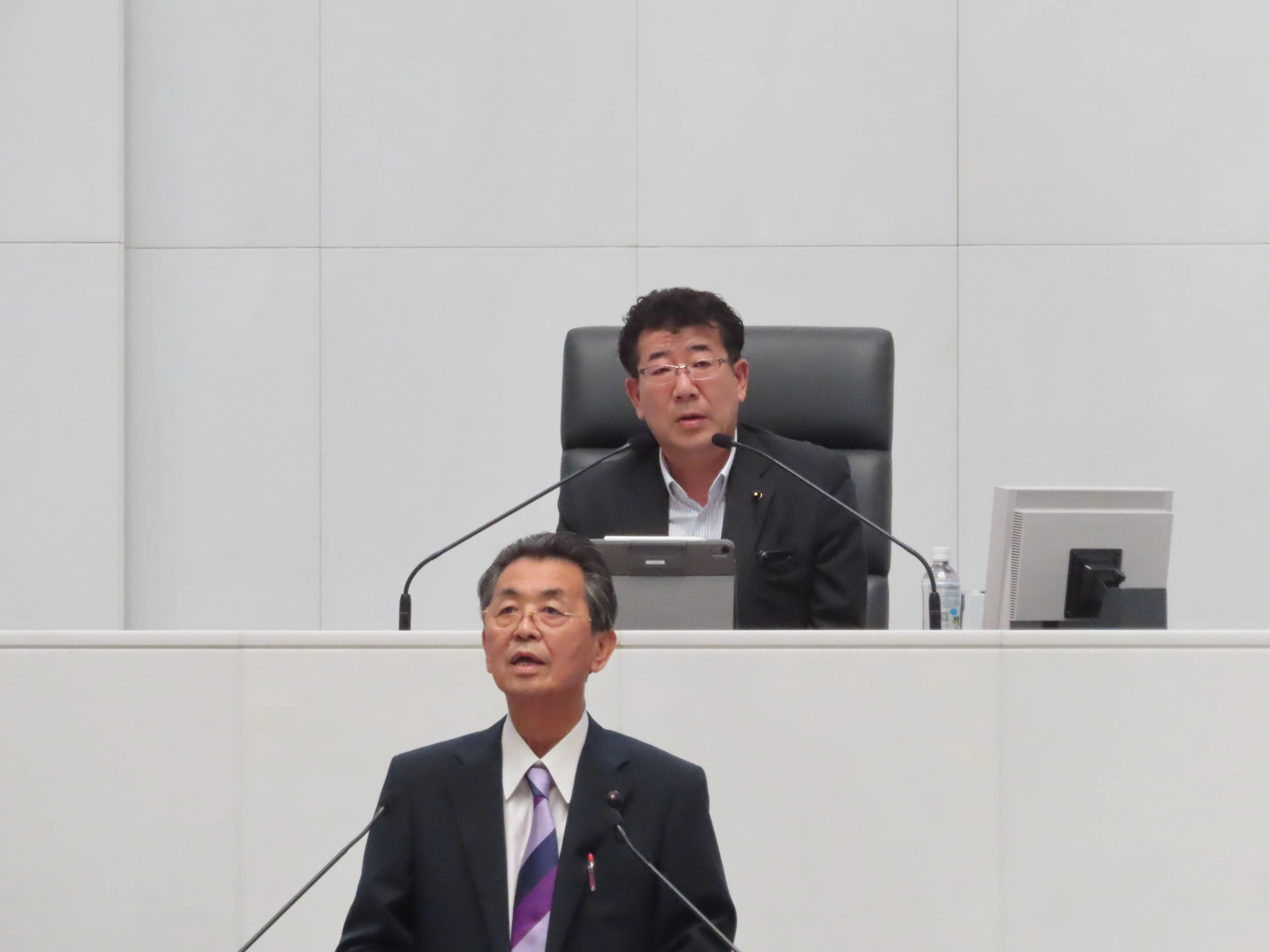 議会の様子２