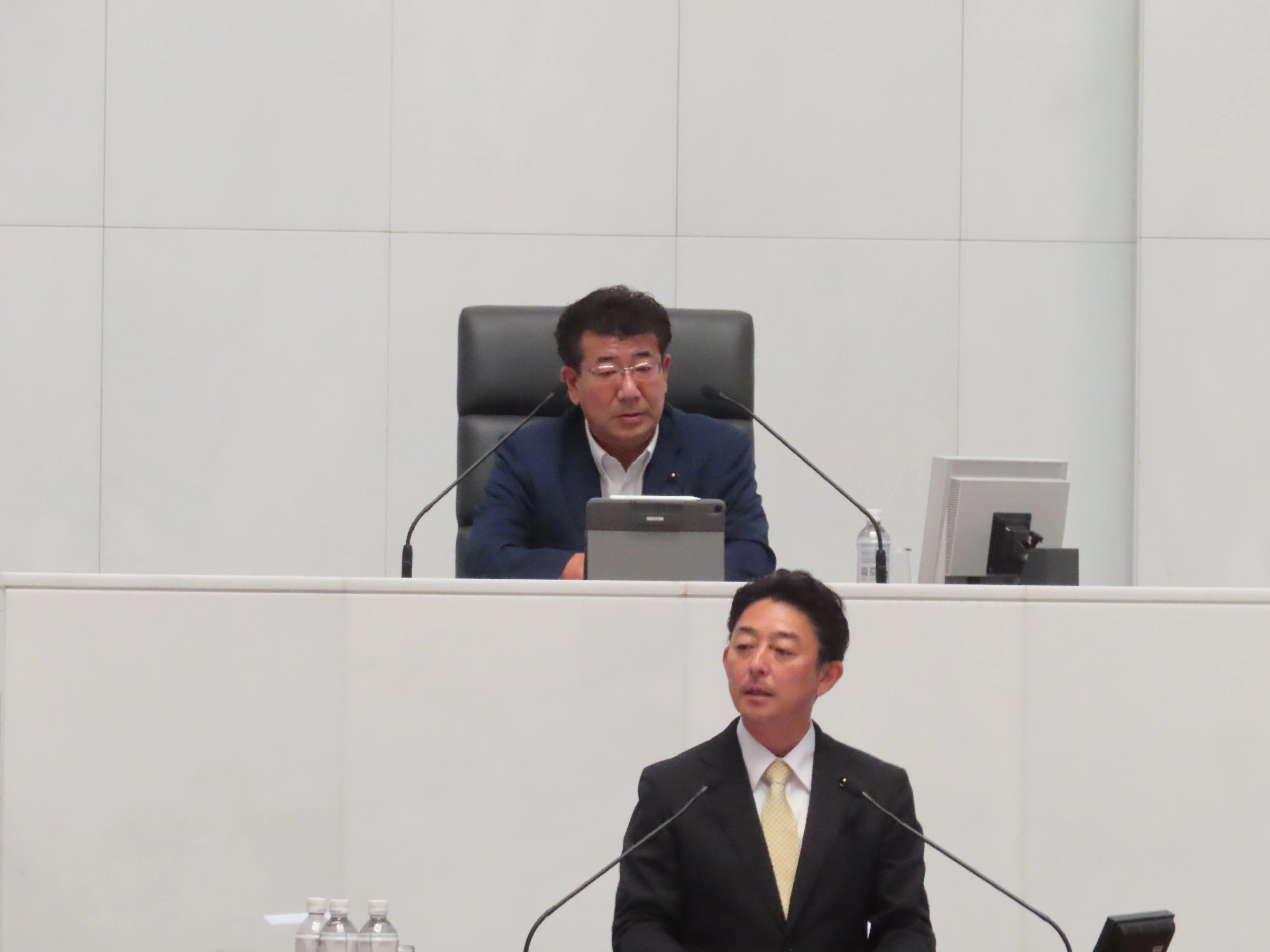 議会の様子３